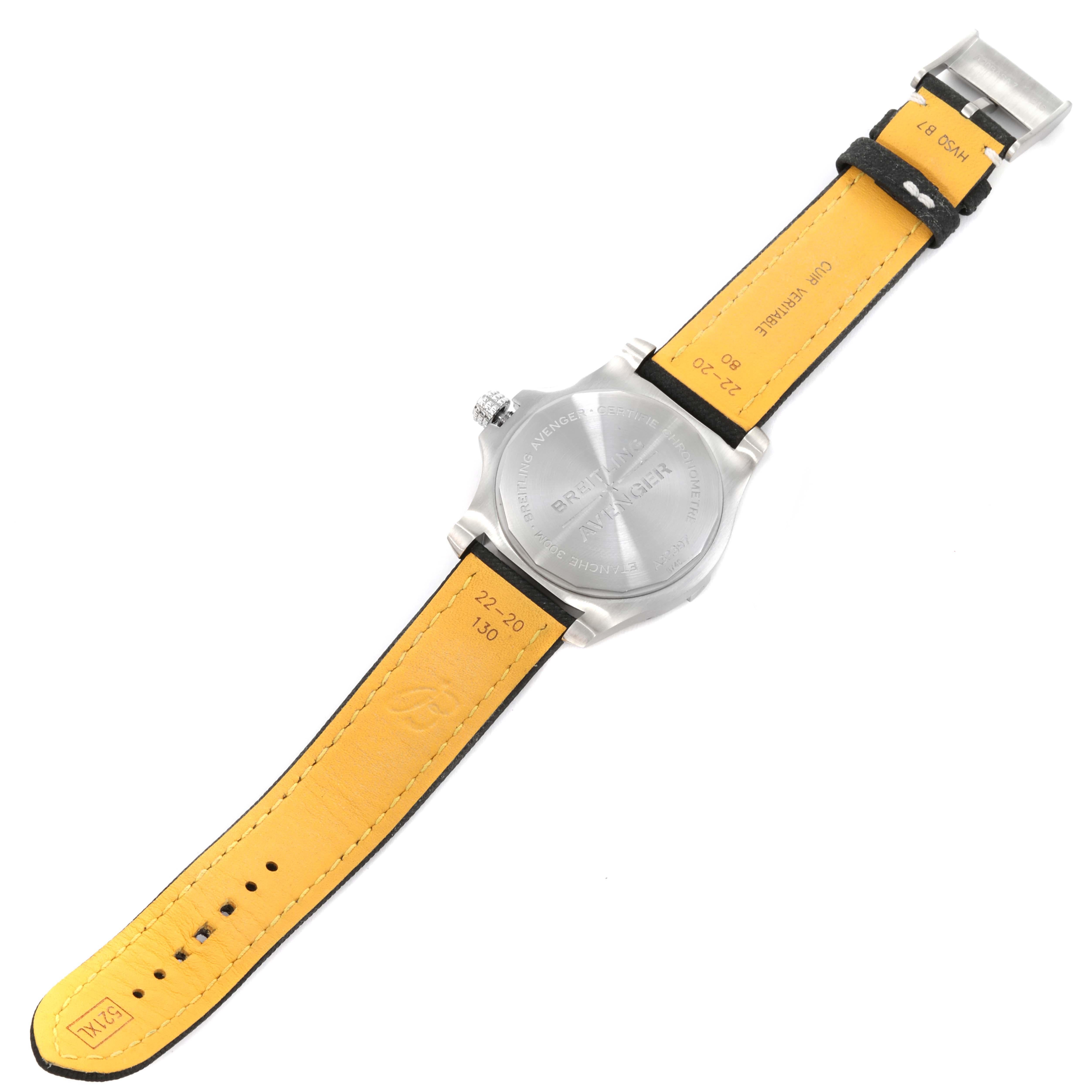 Breitling Chronomat GMT Black Dial Steel Mens Watch A32397 Box Card en vente 6
