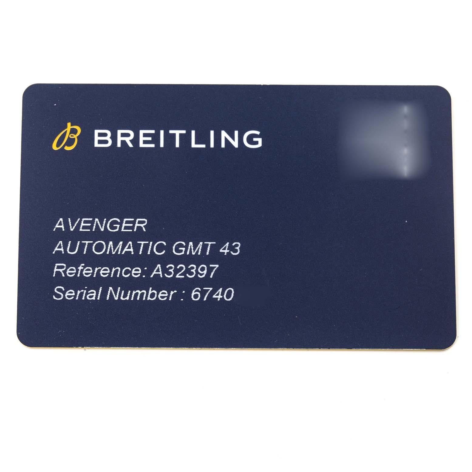 Breitling Chronomat GMT Black Dial Steel Mens Watch A32397 Box Card en vente 7