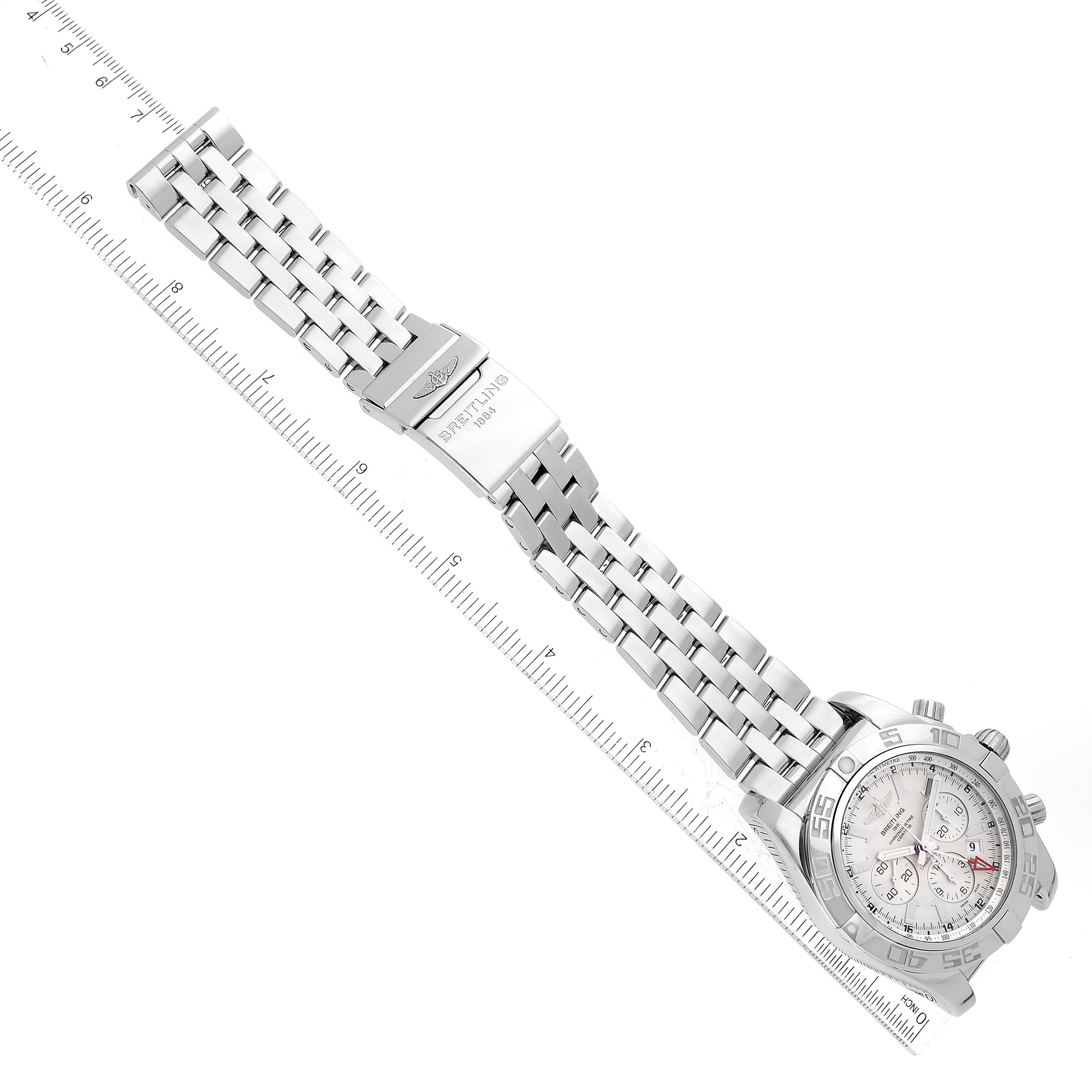 Breitling Chronomat GMT avec cadran en acier et argent pour hommes AB0410, boîte et papiers d'origine en vente 5
