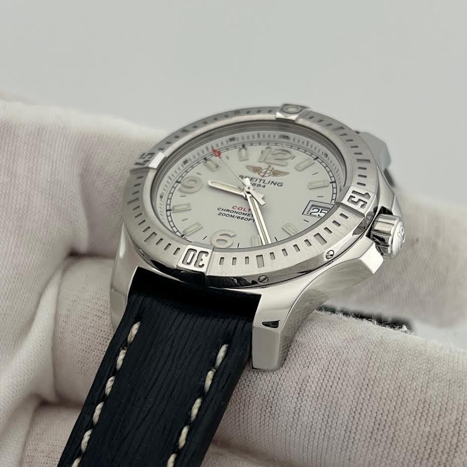 Breitling Colt 36 A74389 36mm Quadrante Bianco Acciaio Inox Scatola Documenti In condizioni buone in vendita a San Diego, CA