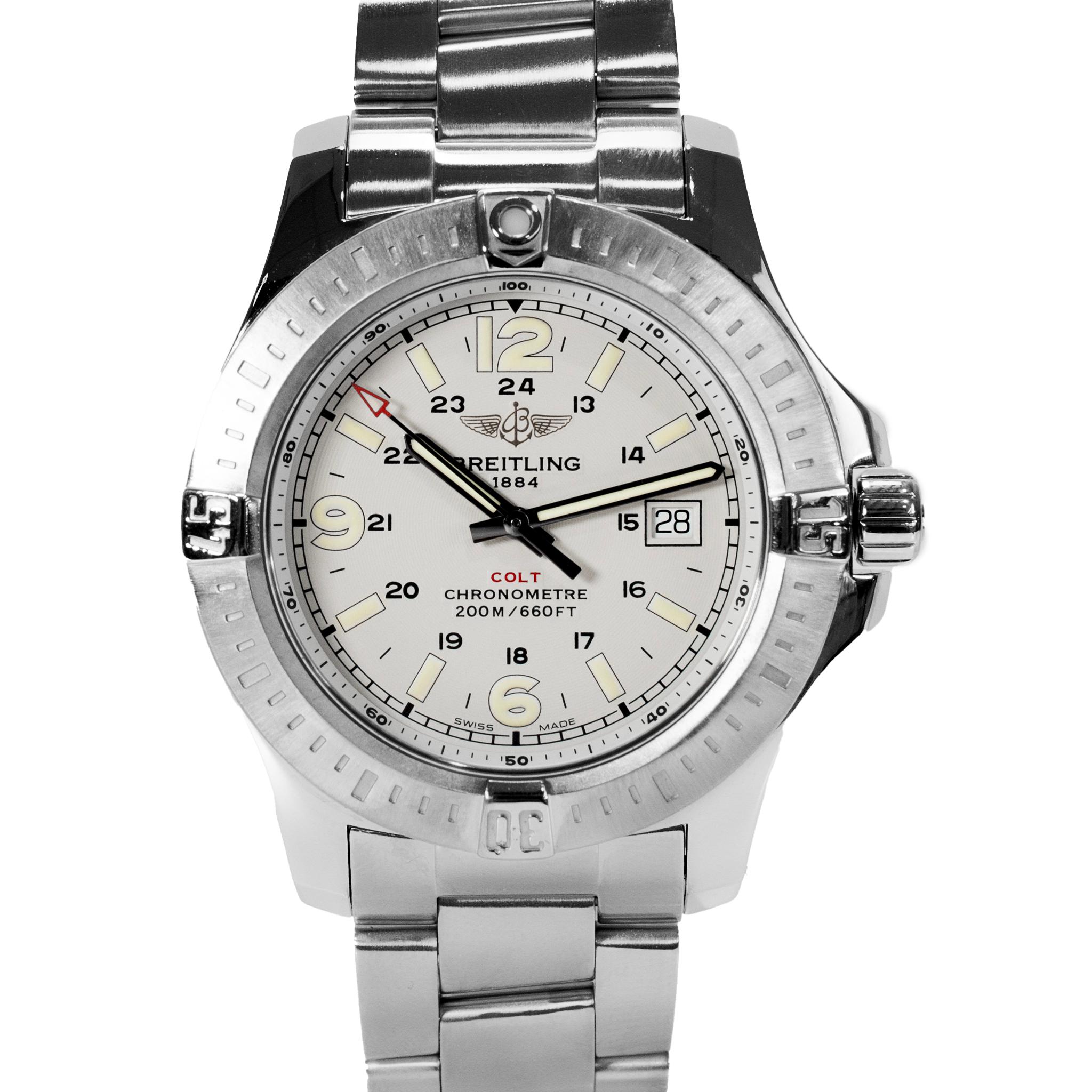Marchio: Breitling 

Genere: Uomini 

Tipo di metallo: Acciaio inossidabile 

Diametro: 44,00 mm

Peso: 181,05 grammi

Orologio da uomo in acciaio inossidabile Breitling di fabbricazione svizzera con scatola e documenti originali. Il metallo è stato