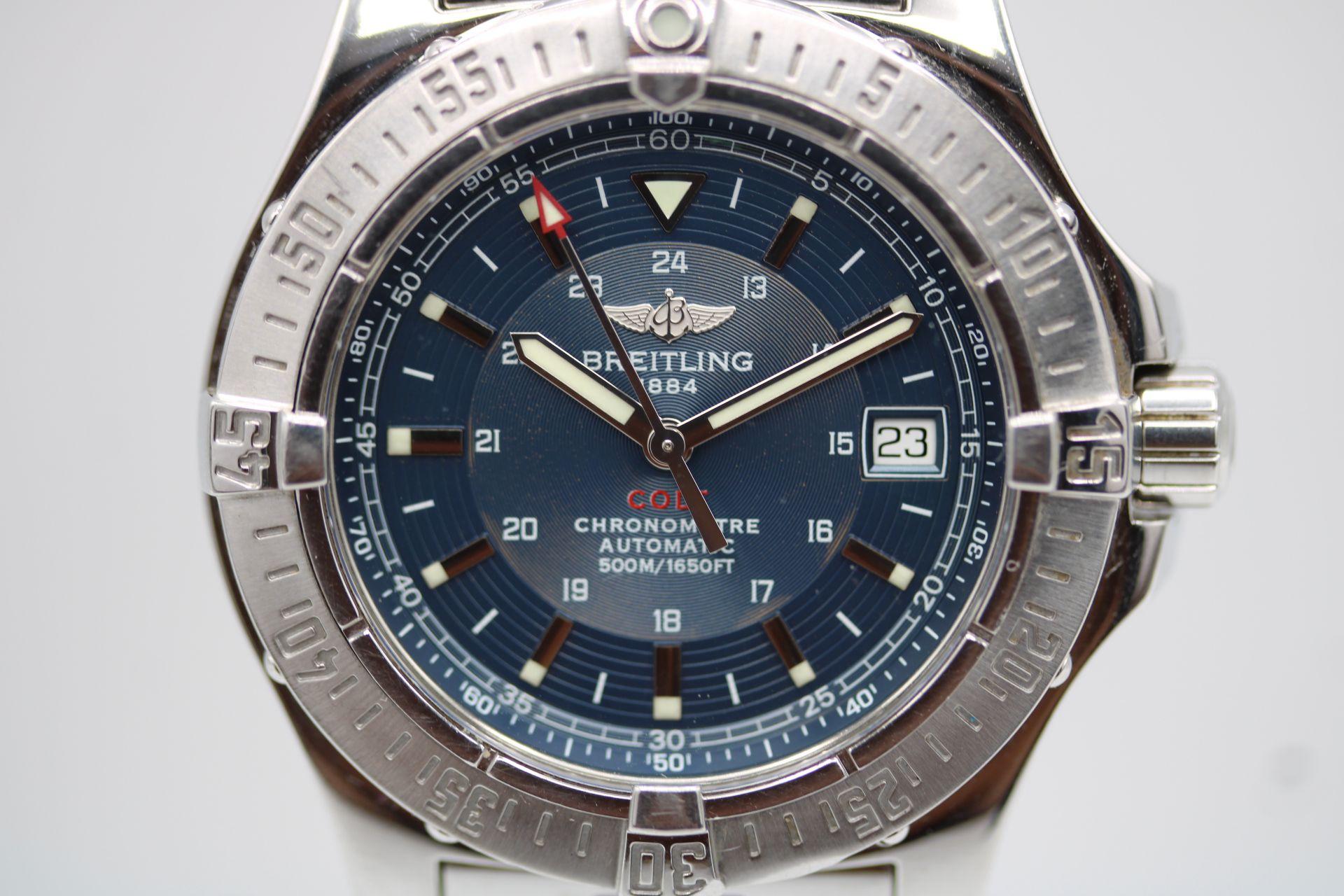 This Breiling Colt is presented in excellent working order and albeit we decided against polishing it is fine condition with a minimum amount of markings around the clasp and the bracelet. Free polish can be arranged after purchasing. The watch is