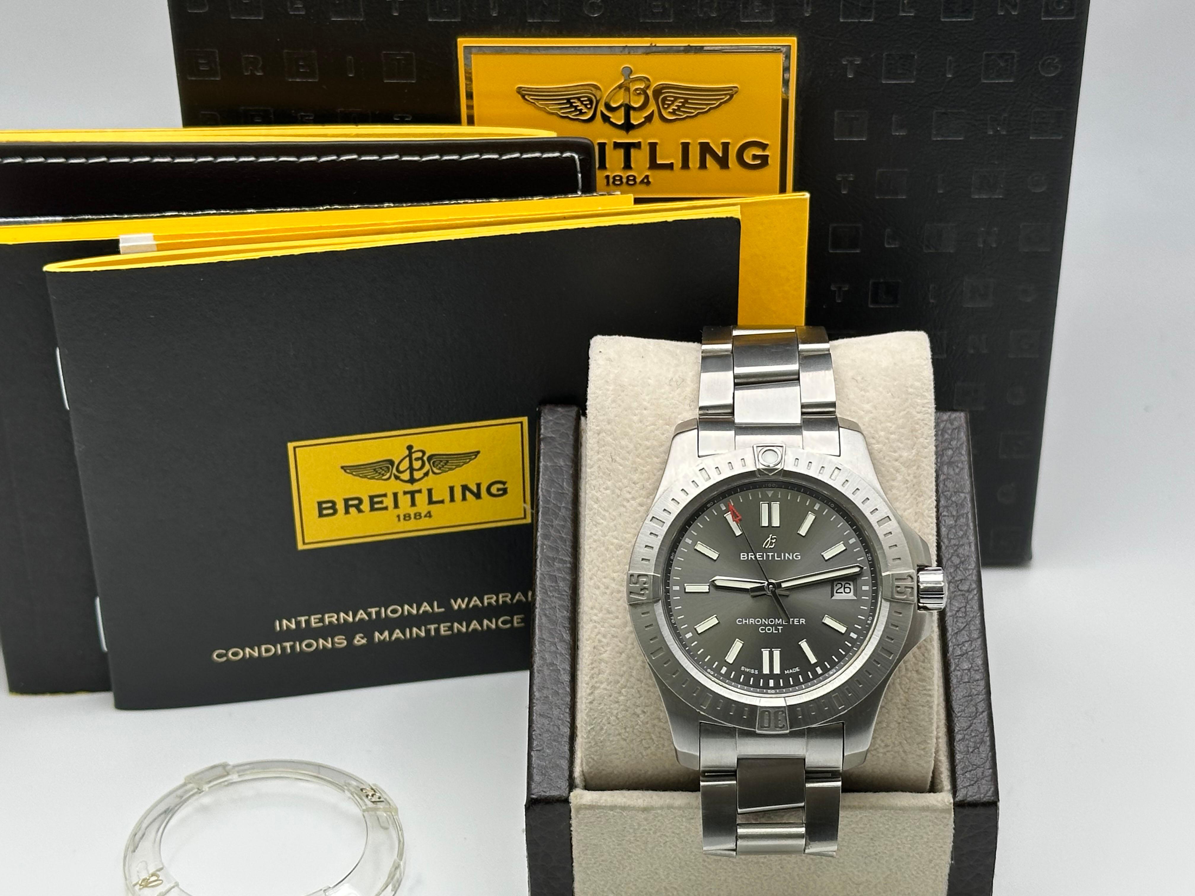 Breitling Colt Automatik A17313 Graues Zifferblatt Edelstahl Box Buchstabe 41mm im Zustand „Hervorragend“ im Angebot in San Diego, CA