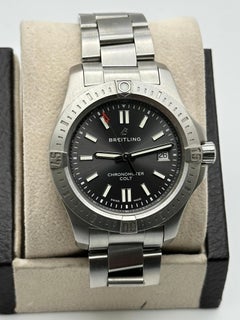 Breitling Colt Automatic A17313 avec cadran gris, boîte en acier inoxydable 41 mm