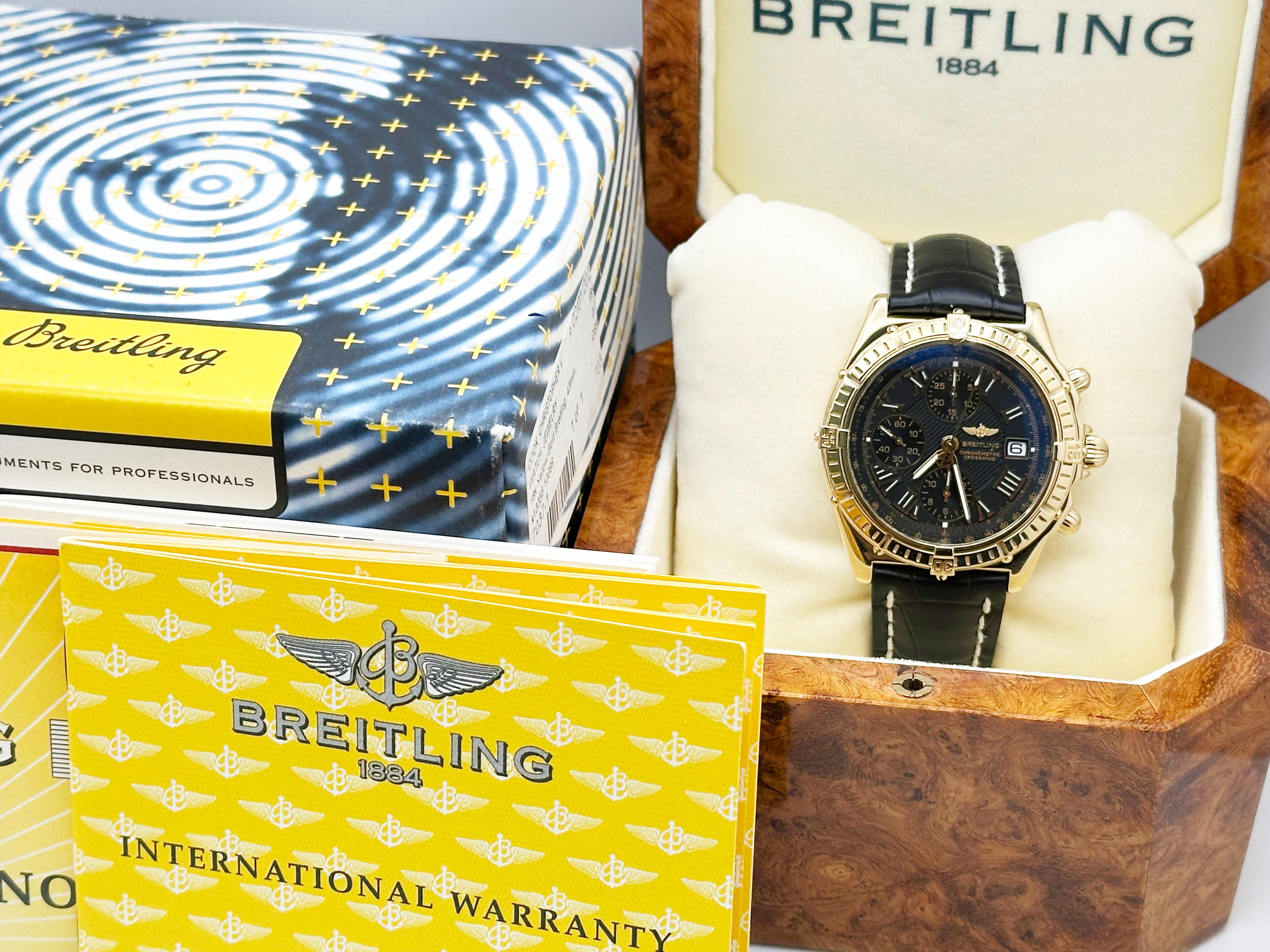 Breitling Crosswind Chronograph K13355 Cadran noir Or jaune 18K Box Paper 42mm en vente 6
