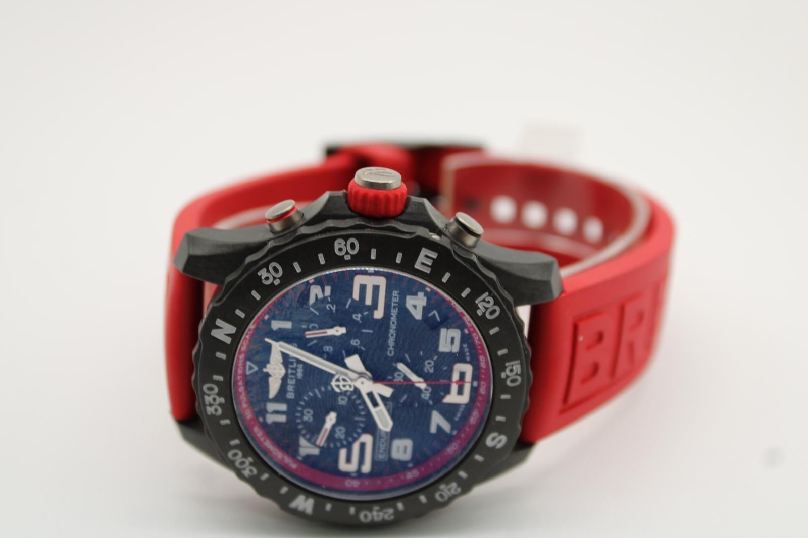 Breitling Endurance Pro X82310 Watch, box and papes In Excellent Condition For Sale In London, GB