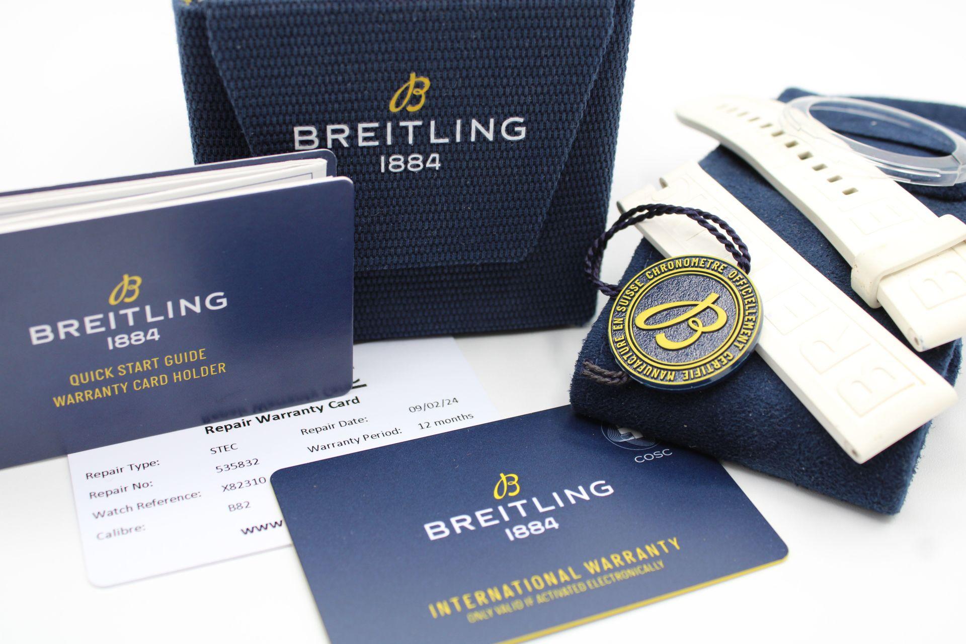 Die Breitling Endurance Pro bietet einen hohen Wert in einer Uhr sowie als anders und langlebig. Dieses Modell, das X82310, wird mit unserer 12-monatigen Garantie geliefert. Original-Garantiekarte, Box, zusätzliche Breitling White Rubber Strap und