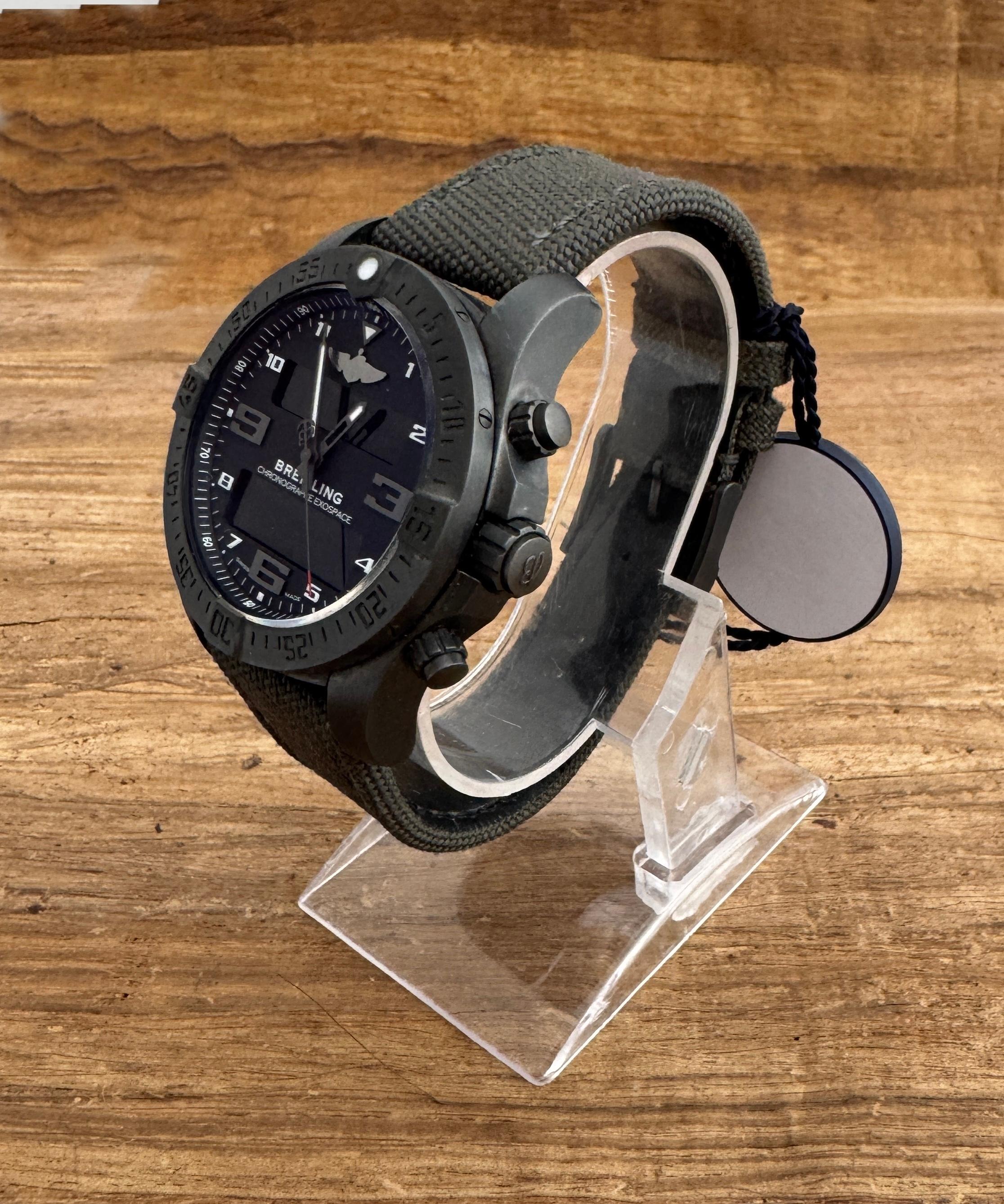 Breitling Exospace B55 Connected Black Titanium Chronograph Armband Textile In Excellent Condition For Sale In Toronto, CA