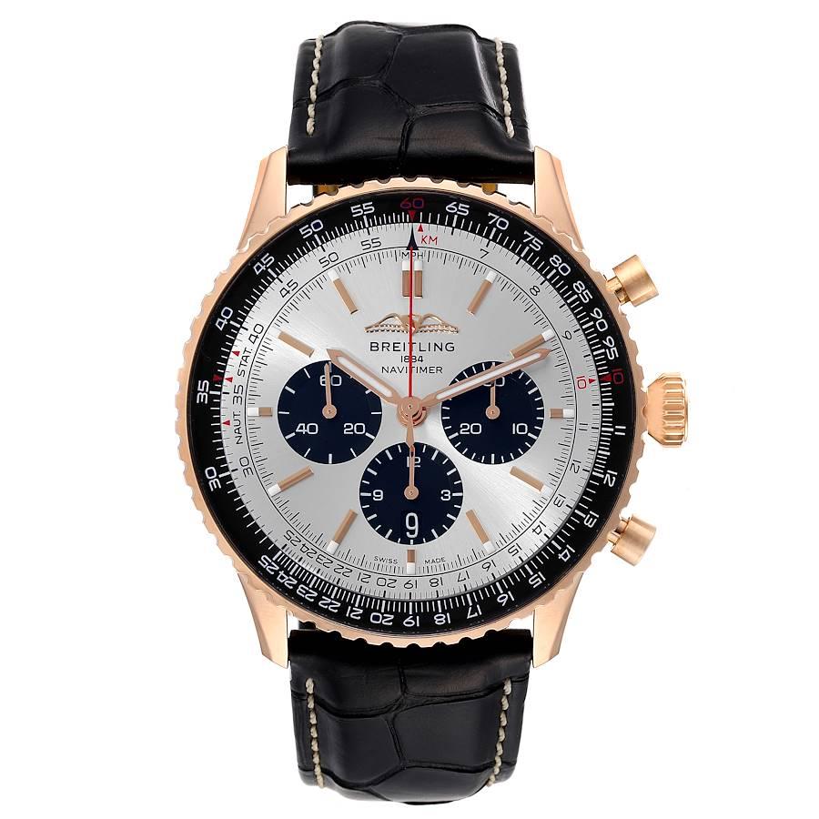 Breitling Navitimer 01 46 Rose Gold Silber Zifferblatt Herrenuhr RB0137 Box-Karte. Automatisches Uhrwerk mit automatischem Aufzug, offiziell zertifiziertes Chronometerwerk. Gehäuse aus 18 Karat Roségold mit einem Durchmesser von 46,0 mm.