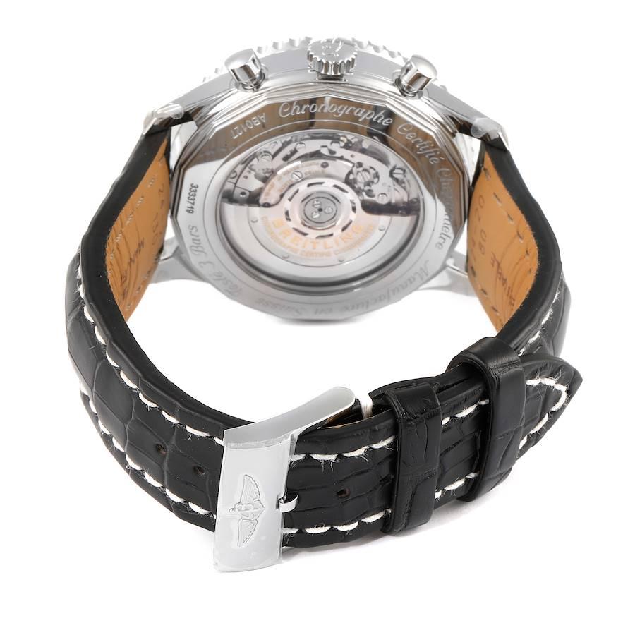 Breitling Navitimer 01 Herrenuhr mit schwarzem Stahlzifferblatt AB0127, ungetragen im Angebot 4