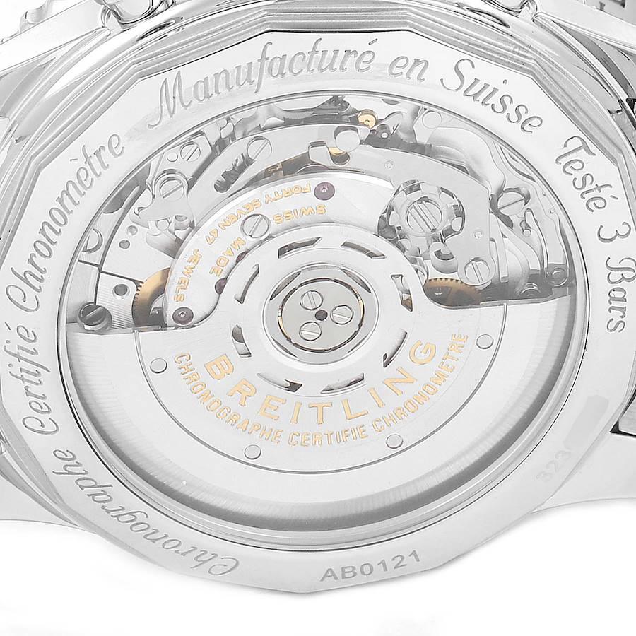 Herrenuhr AB0121 mit blauem Zifferblatt von Navitimer 01 in limitierter Auflage, Karton und Schachtel 4