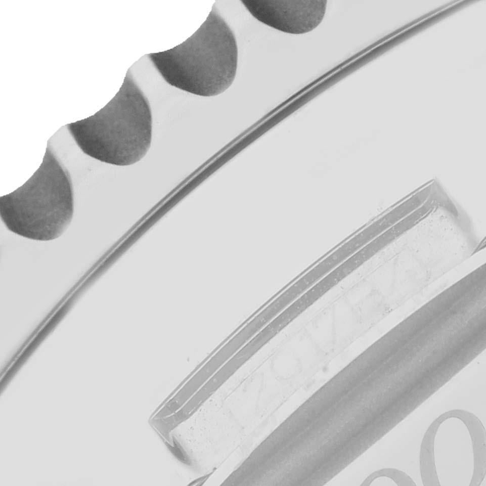 Breitling Navitimer 01 Limited Edition Steel Mens Watch AB0127 Box Card Bon état à Atlanta, GA