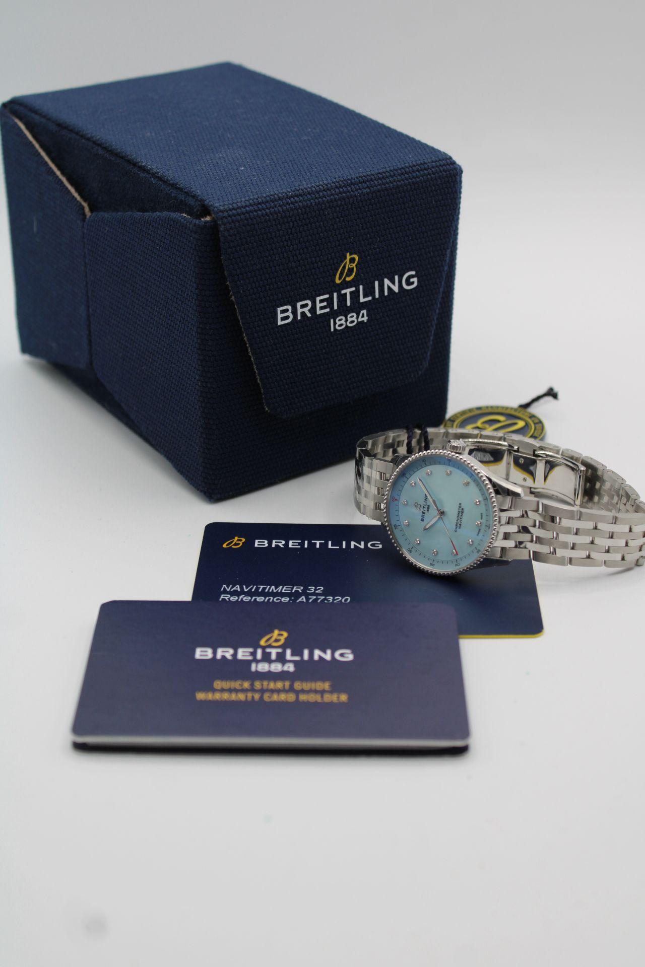Breitling Navitimer 32 Donna - A77320171C1A1  Set completo non indossato
Il Breitling Navitimer 32 è un orologio assolutamente straordinario, che offre eleganza, precisione e lusso in una confezione splendidamente compatta.

Con un prezzo di listino