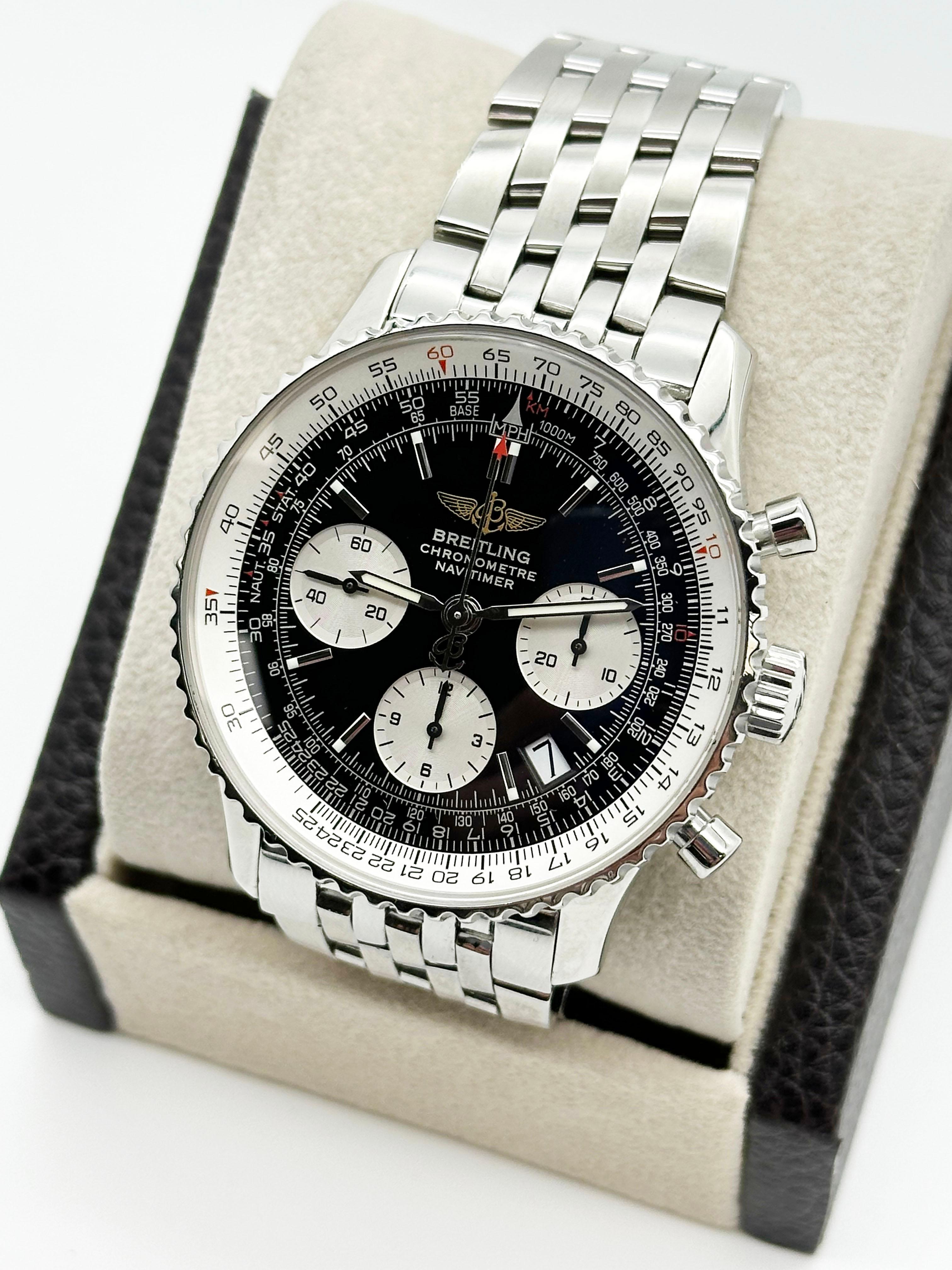 Breitling Navitimer A23322 42mm Cadran noir Acier inoxydable Excellent état à San Diego, CA