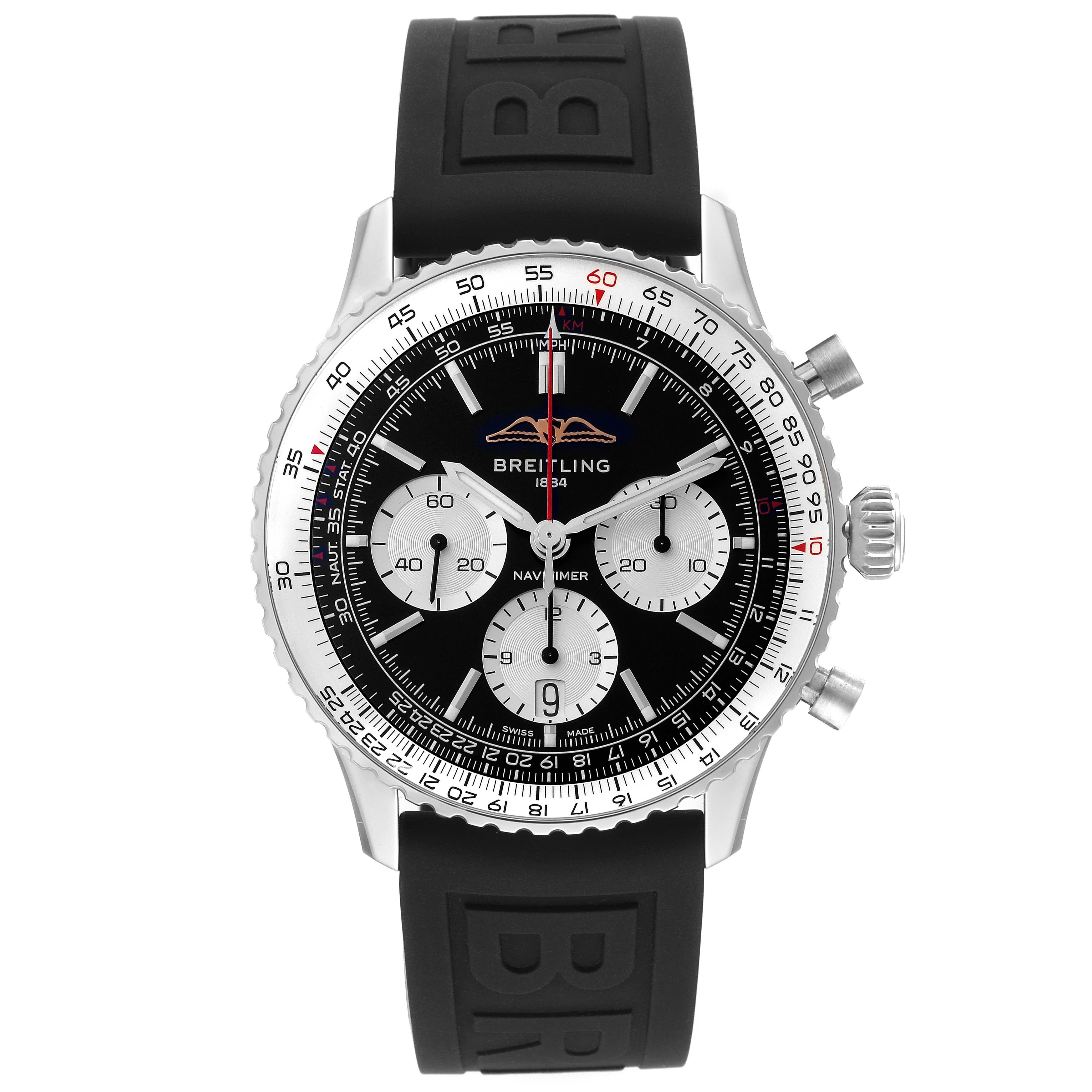 Breitling Navitimer B01 Black Dial Steel Mens Watch AB0138 Box Card. Mouvement automatique à remontage automatique, officiellement certifié chronomètre. Fonction chronographe. Boîtier en acier inoxydable de 43 mm de diamètre. Épaisseur du boîtier