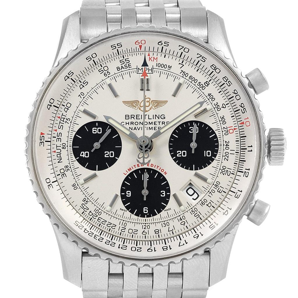Breitling Navitimer Chronograph Panda Stahl-Herrenuhr A23322 Box Papiere im Zustand „Hervorragend“ im Angebot in Atlanta, GA