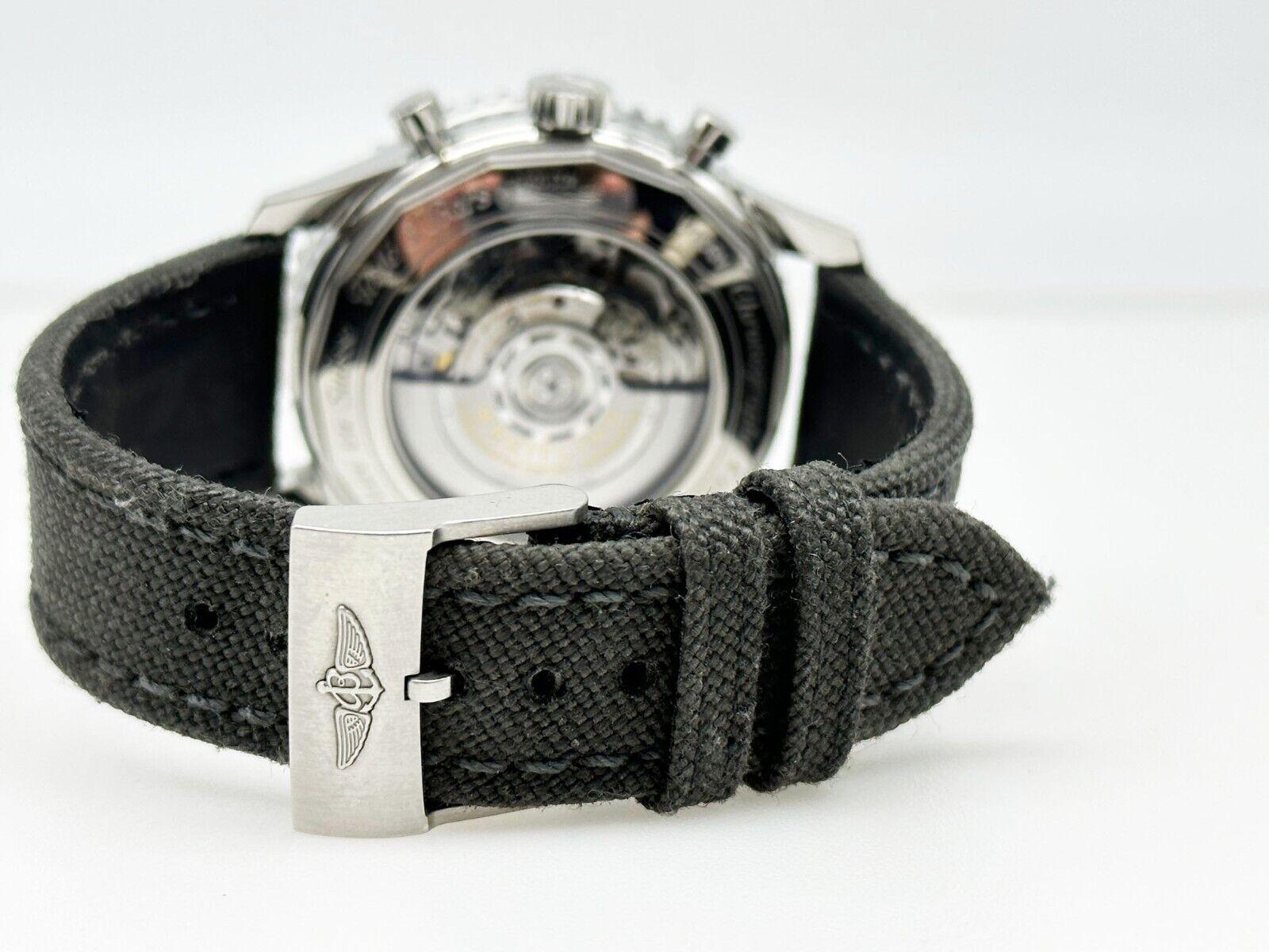 Edelstahl-Kastenpapier von Navitimer GMT AB0441 mit silbernem Zifferblatt 1