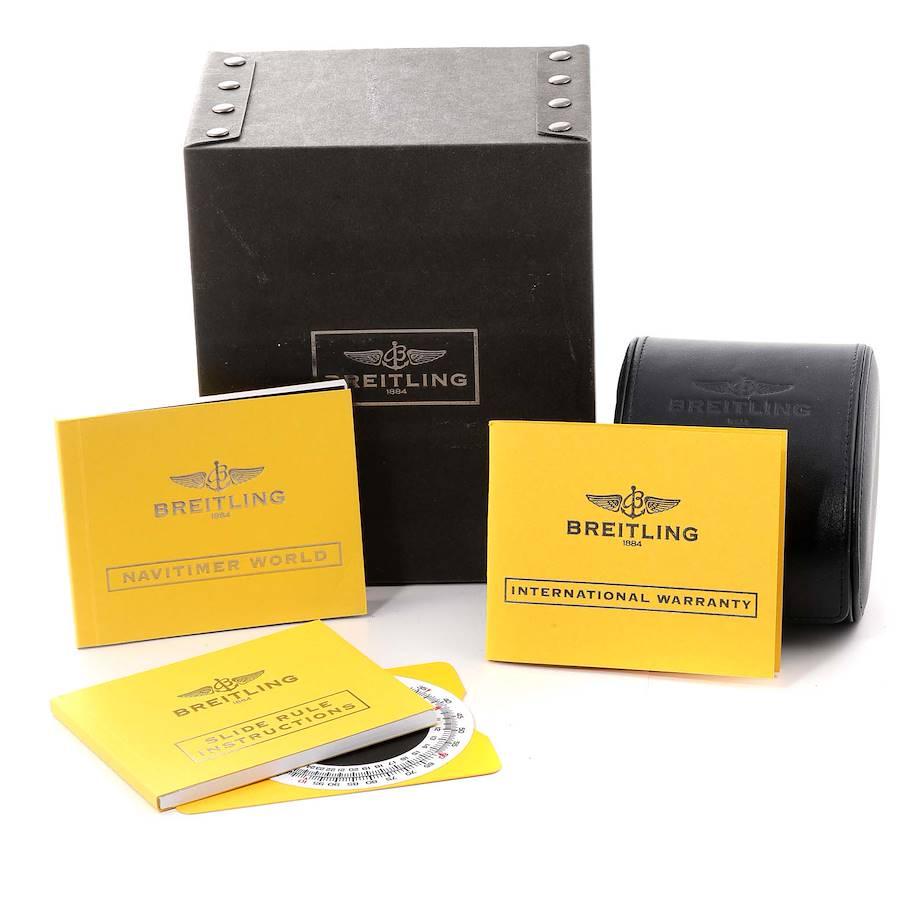Breitling Navitimer Welt schwarzes Zifferblatt Stahl Herrenuhr A24322 Box Papiere im Angebot 4