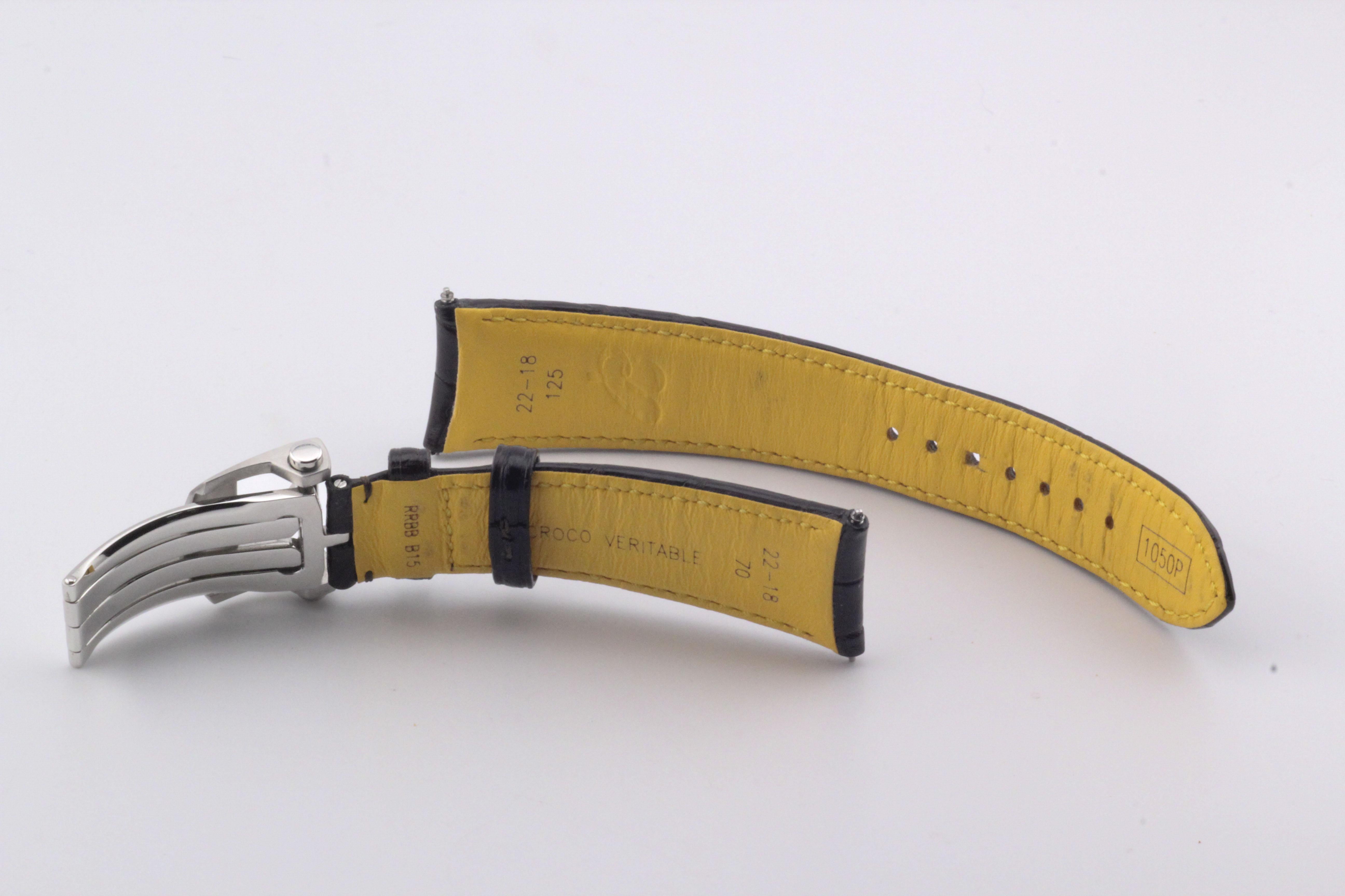 Montre-bracelet Breitling Premier Datora B25 Triple Date Chronographe à phase de lune en vente 16