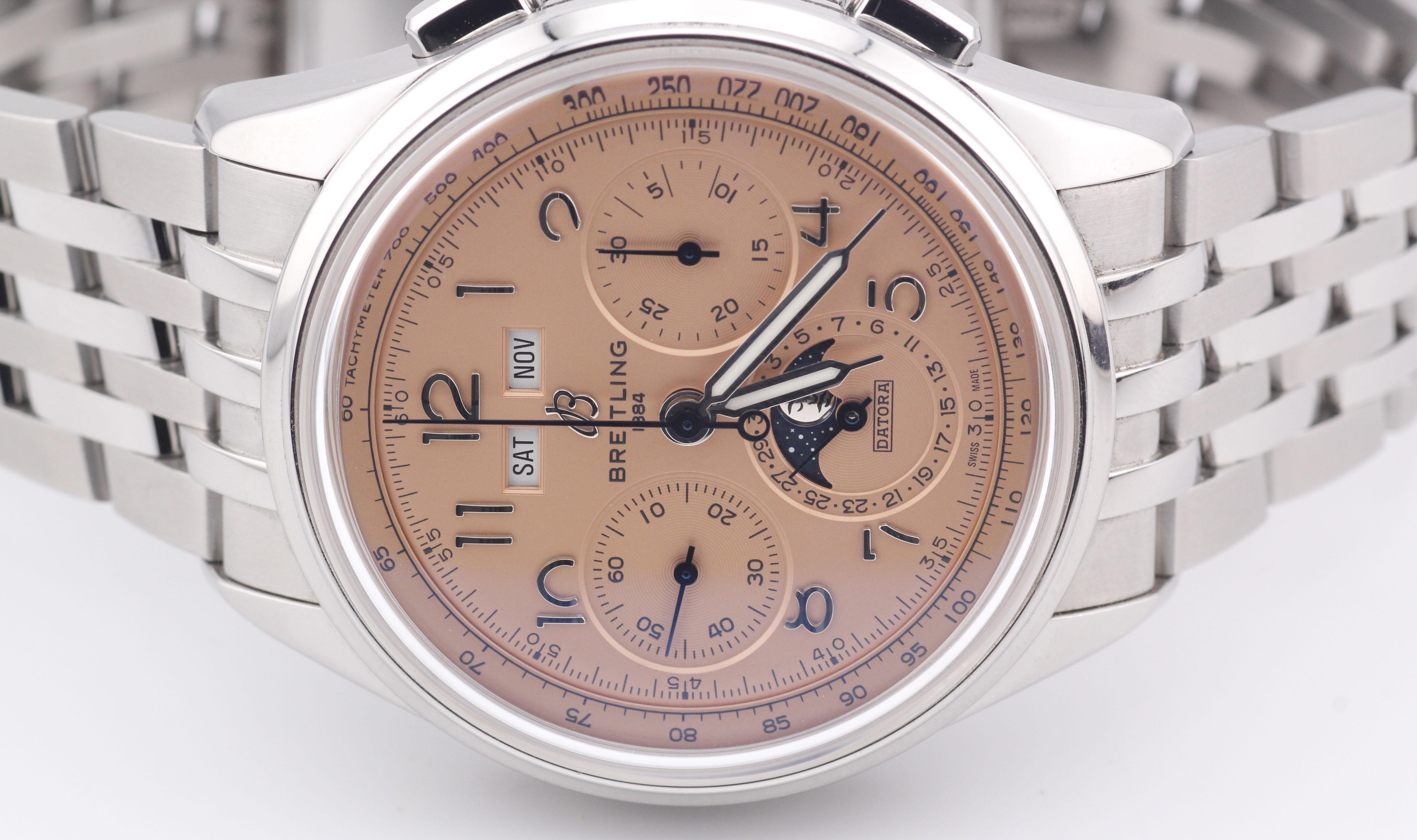 Montre-bracelet Breitling Premier Datora B25 Triple Date Chronographe à phase de lune Bon état - En vente à Simpsonville, SC