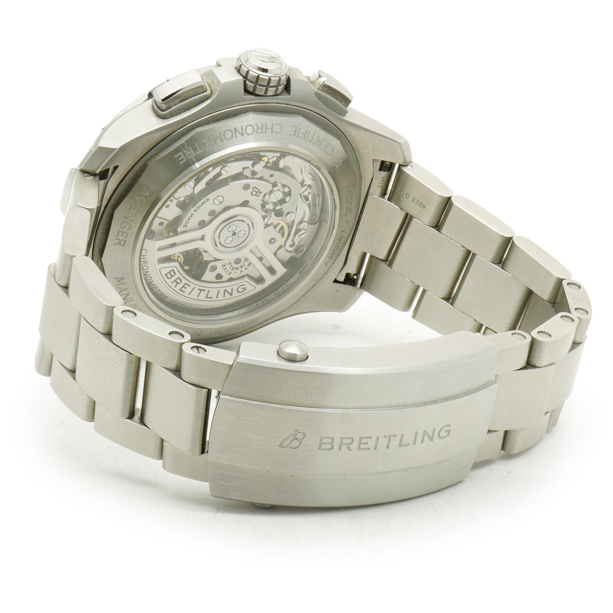 Breitling Stainless Steel Avenger B01 Chronograph 44mm In Excellent Condition For Sale In Scottsdale, AZ