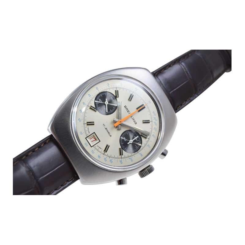 Montre chronographe Breitling en acier inoxydable de forme Tonneau en vente 1