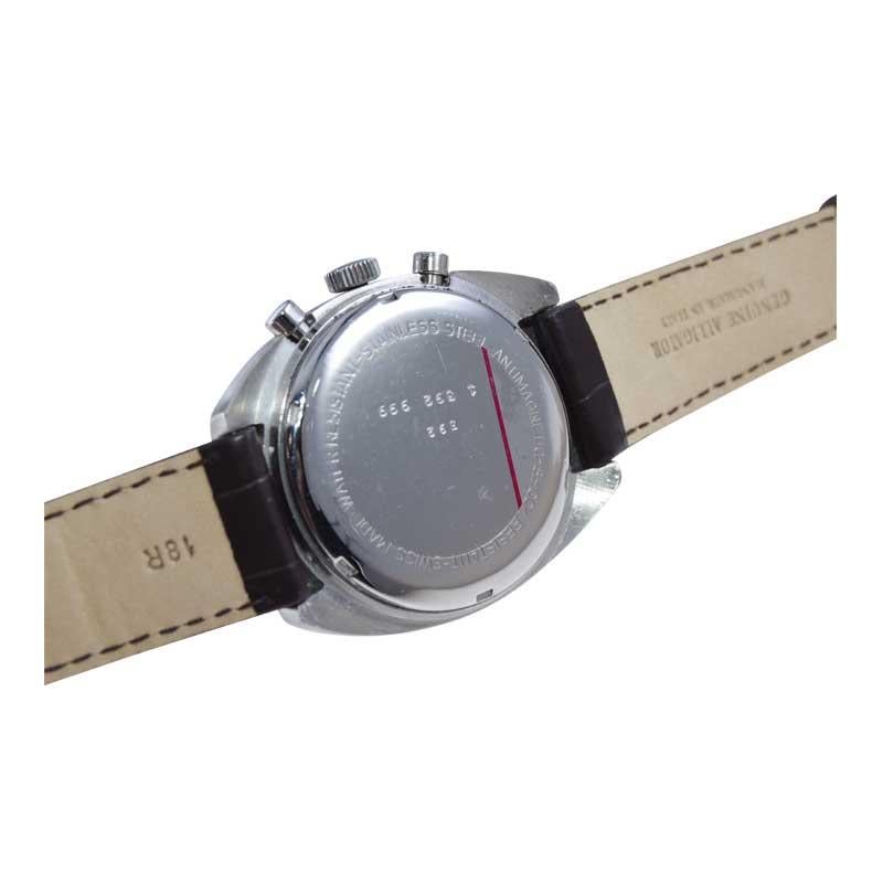 Montre chronographe Breitling en acier inoxydable de forme Tonneau en vente 4