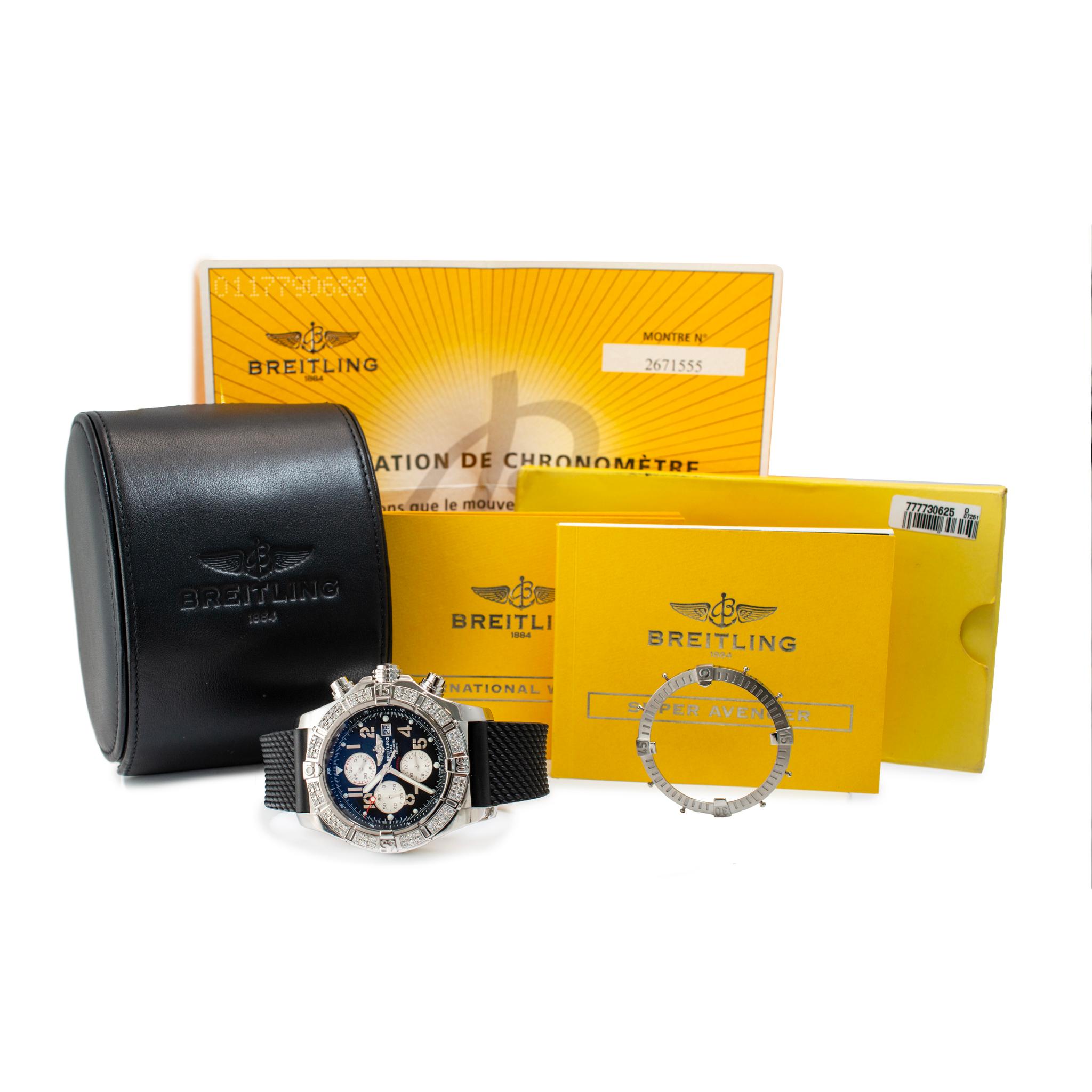 Orologio cronografo Breitling Super Avenger 48MM A1337011 con lunetta di diamanti in acciaio inossidabile in vendita 5