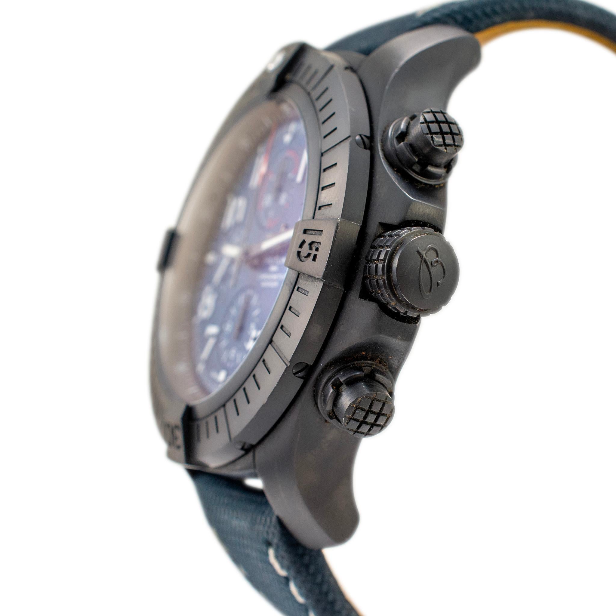 Breitling Super Avenger 48MM V13375 Blue Night Mission Montre en titane en vente 1