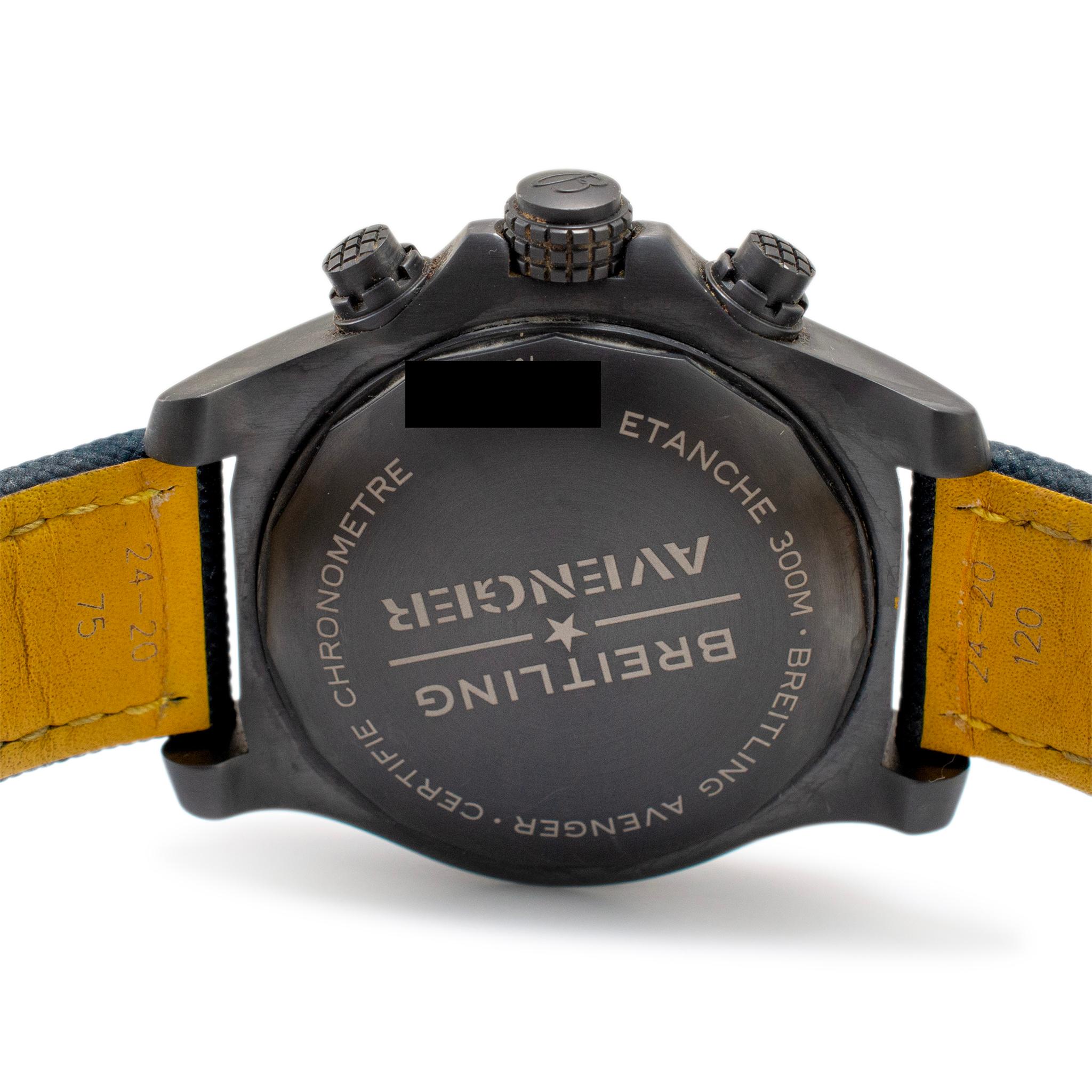 Breitling Super Avenger 48MM V13375 Blue Night Mission Montre en titane en vente 2
