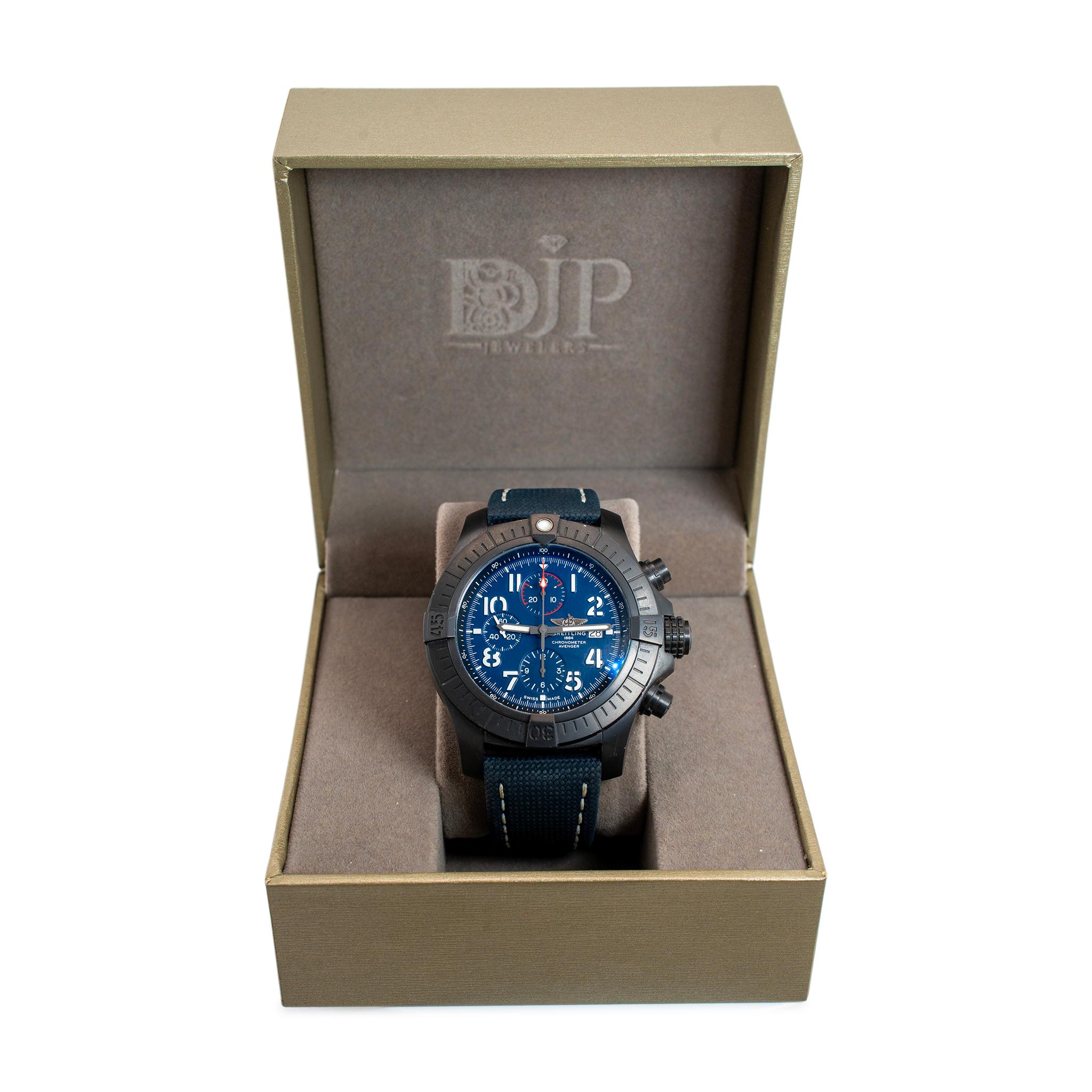 Breitling Super Avenger 48MM V13375 Blue Night Mission Montre en titane en vente 5