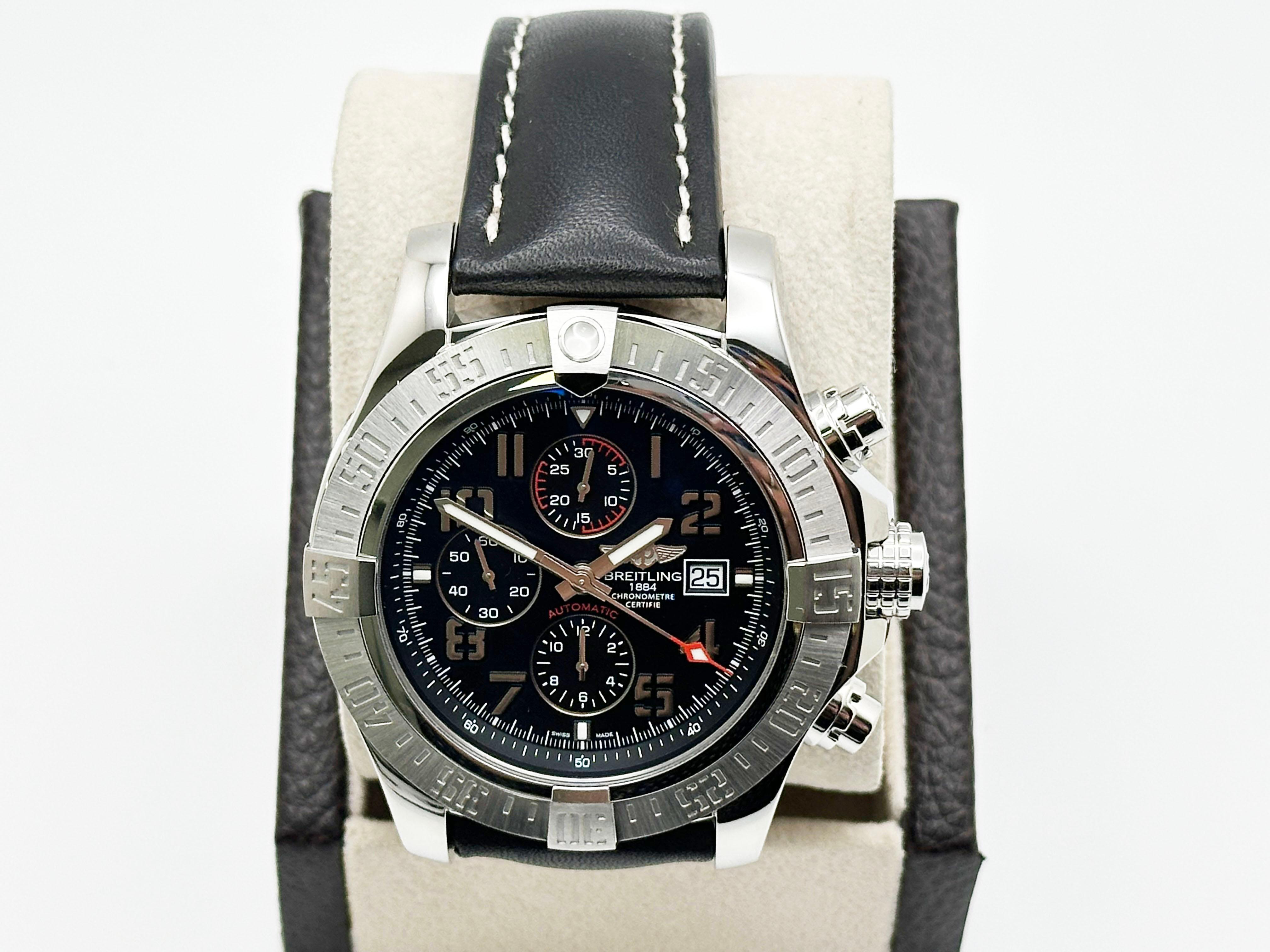 Numero di stile: A13371



Anno: 2017

 

Modello: Breitling Super Avenger II

 

Materiale della cassa: Acciaio inossidabile 

 

Fascia: Fascia in pelle 

 

Lunetta: Acciaio inossidabile 

 

Quadrante:  Quadrante nero 

 

Volto: Cristallo di