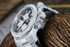 Breitling Montre de luxe pour homme Super Avenger II avec cadran noir, chronographe A13371