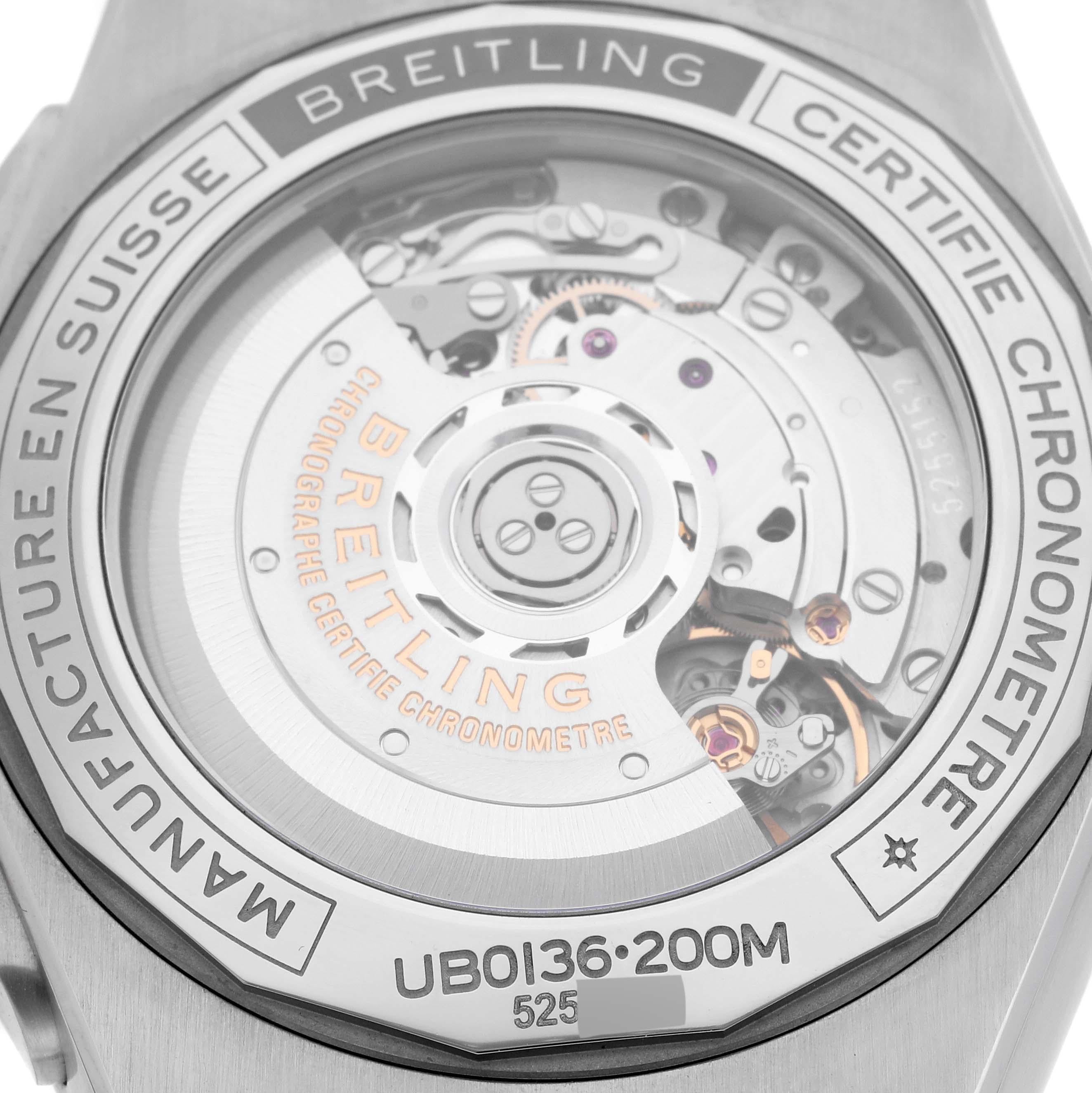 Breitling Super Chronomat B01 44 Stahl Roségold Herrenuhr UB0136 Ungetragen im Angebot 2