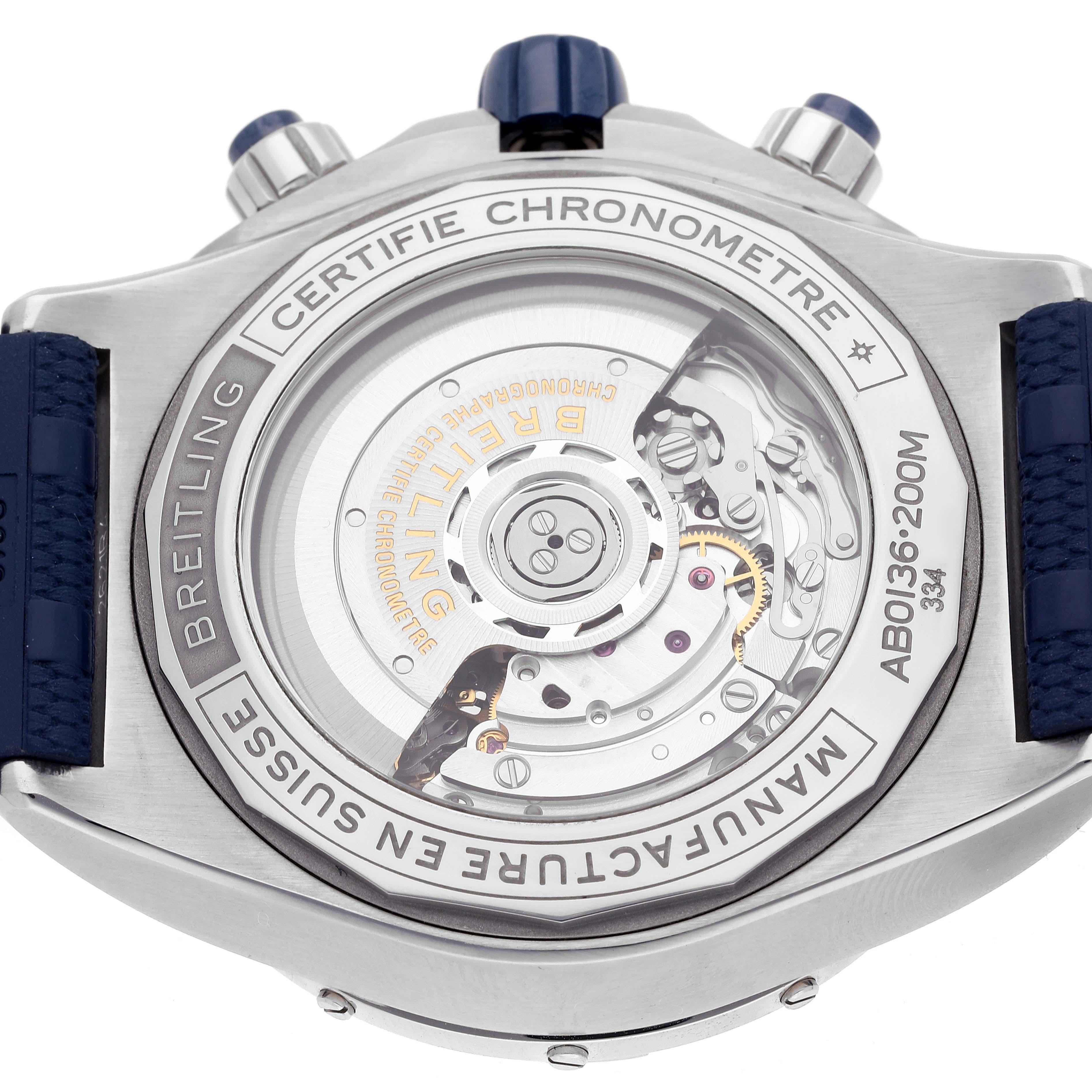 Breitling Super Chronomat B01 Montre pour hommes en acier avec cadran bleu AB0136 Boîte Card en vente 2