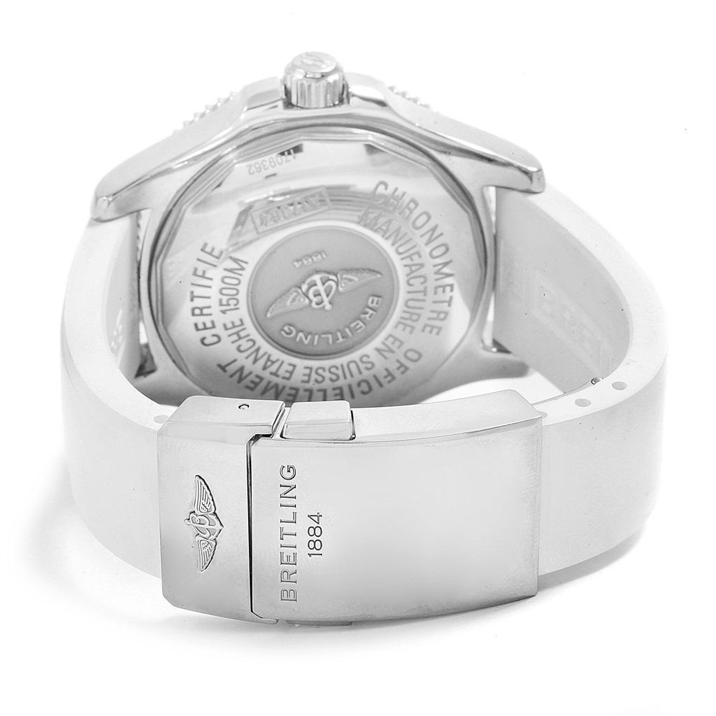 Breitling Superocean 42 Weißes Zifferblatt Gummiarmband Uhr A17364 Box Papiere im Zustand „Gut“ im Angebot in Atlanta, GA