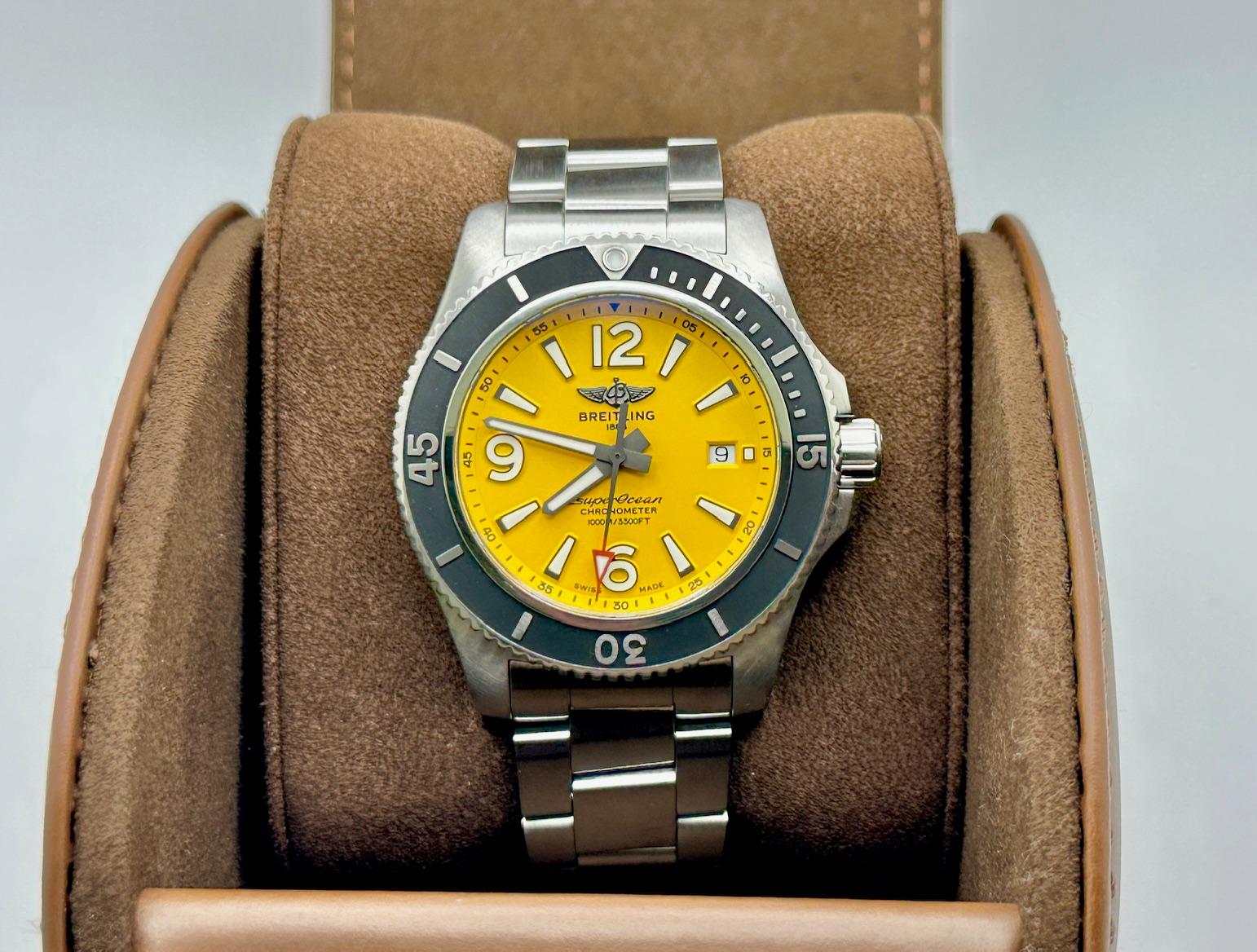 Numéro de style : A17367



Série : 6260***

 

Modèle : Breitling Superocean 44

 

Matériau du boîtier : Acier inoxydable

 

Bande : Acier inoxydable

  

Lunette : noire

 

Cadran : jaune

 

Cristal : cristal saphir

 

Taille du boîtier : 44