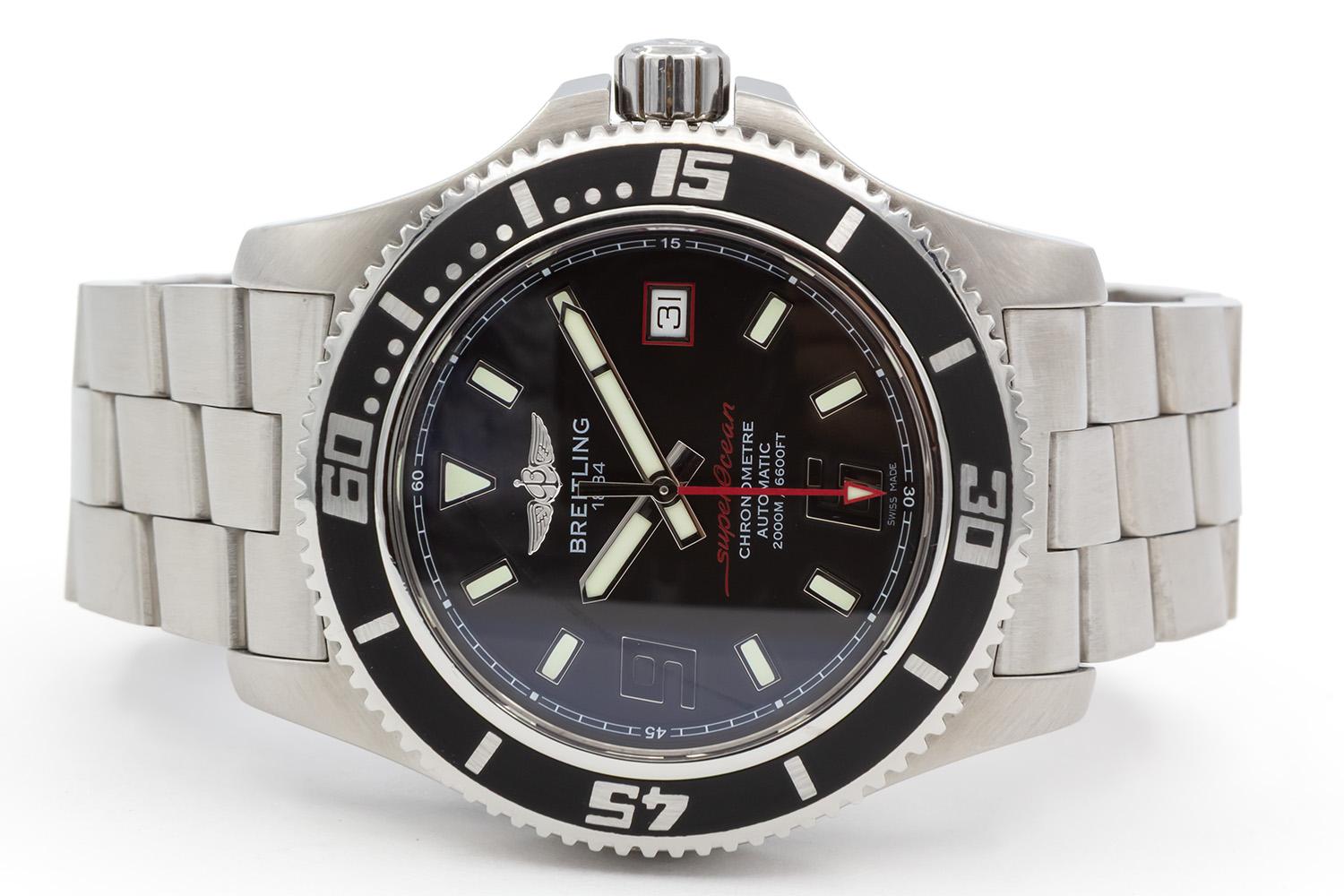 Nous avons le plaisir de vous proposer cette montre pour homme Breitling Superocean A17391 en acier inoxydable automatique 44 mm. Montre de plongée audacieuse et fonctionnelle, cette Superocean présente un boîtier en acier inoxydable de 44 mm