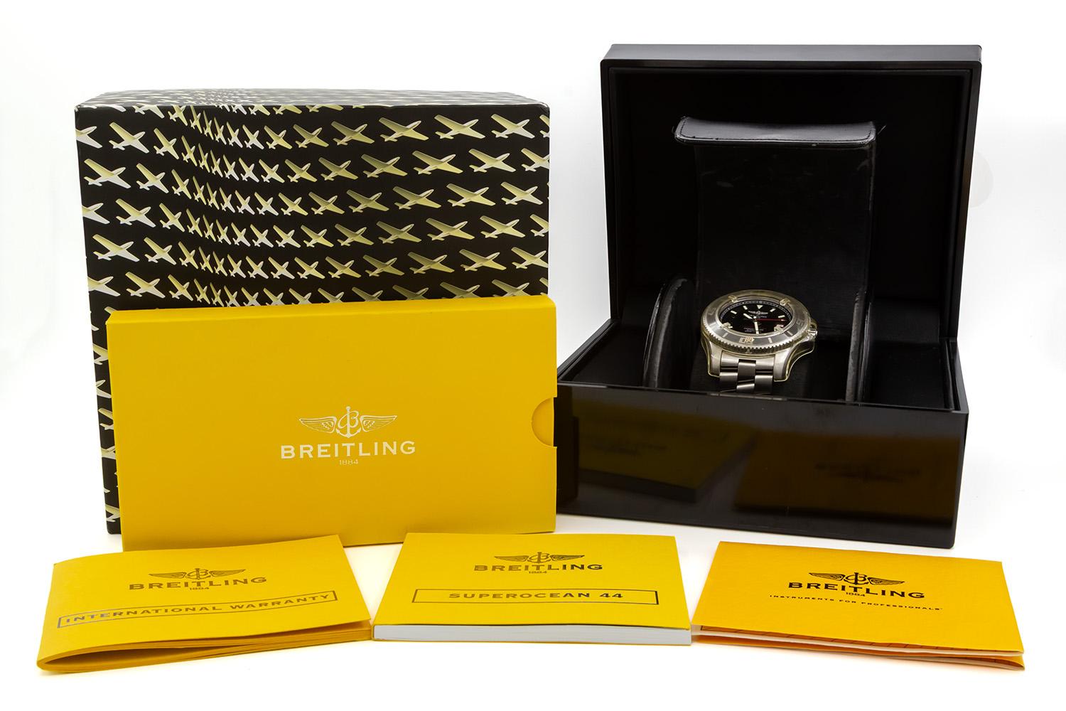 Montre Breitling Superocean A17391 en acier inoxydable automatique 44 mm en vente 3