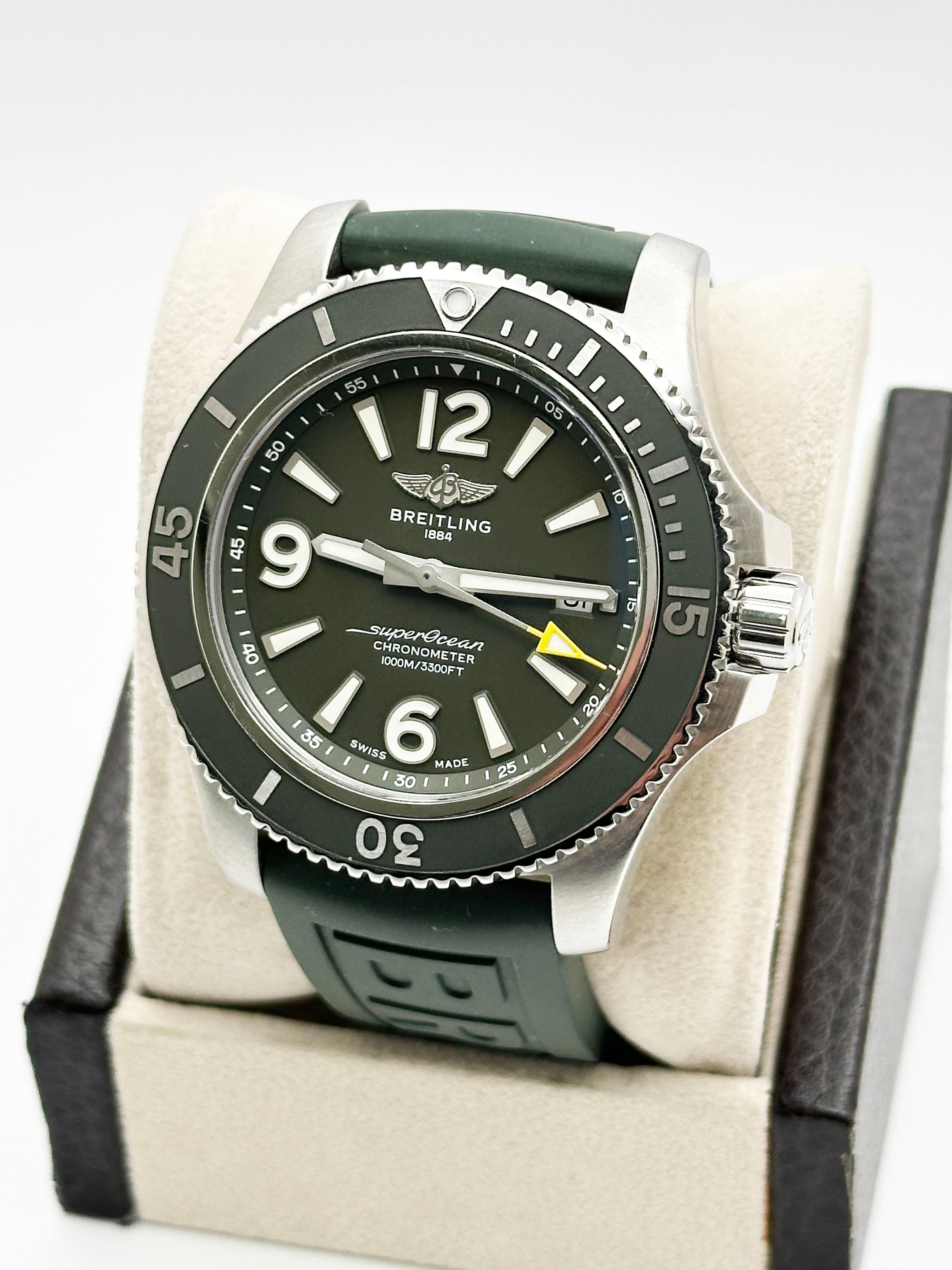 Breitling Superocean Automatic 44 A17367 Green Dial Stainless Steel Box Paper In Excellent Condition For Sale In San Diego, CA