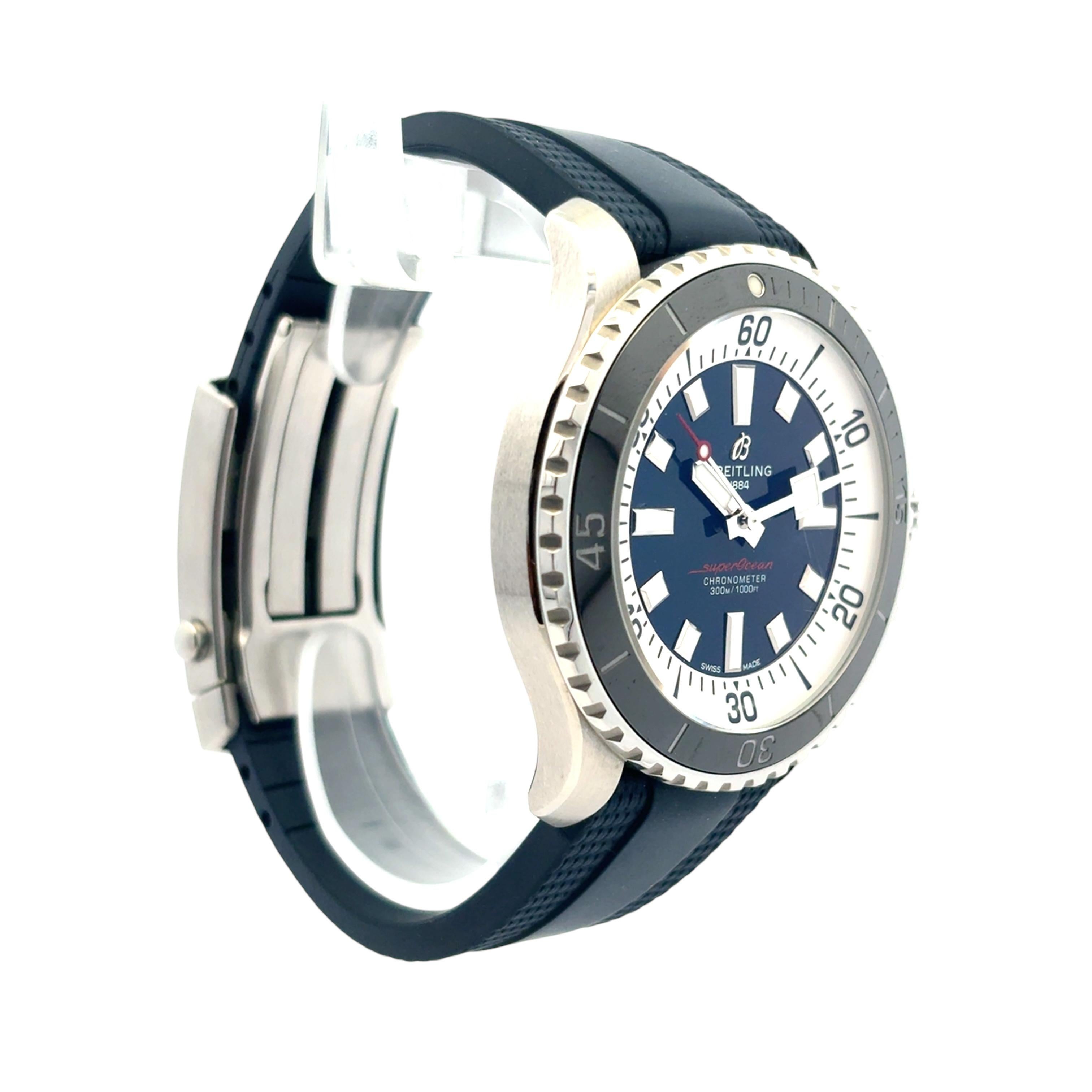 Breitling SuperOcean Automático 44 A17376 con correa azul, papeles y caja de viaje en Bueno estado para la venta en Boca Raton, FL