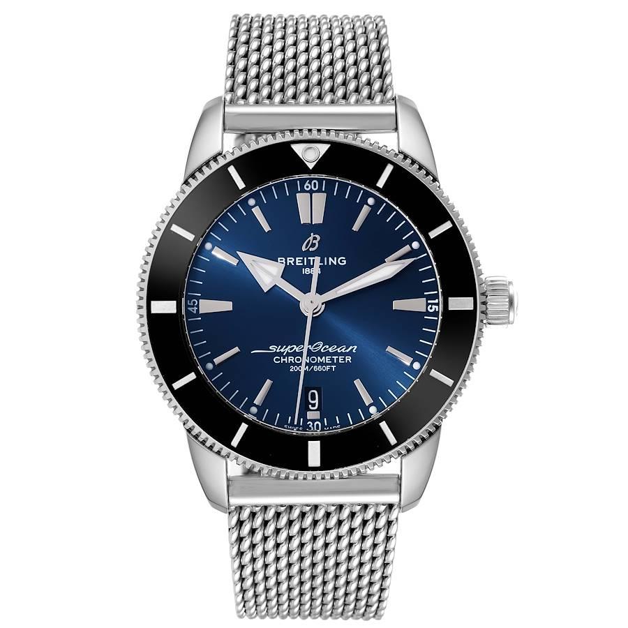 Breitling Superocean Heritage B20 44 Blue Dial Mens Watch AB2030 Box Card. Automatisches Uhrwerk mit Selbstaufzug. Gehäuse aus Edelstahl mit einem Durchmesser von 44 mm. Verschraubte Krone aus Edelstahl. Schwarze, einseitig drehbare Lünette.