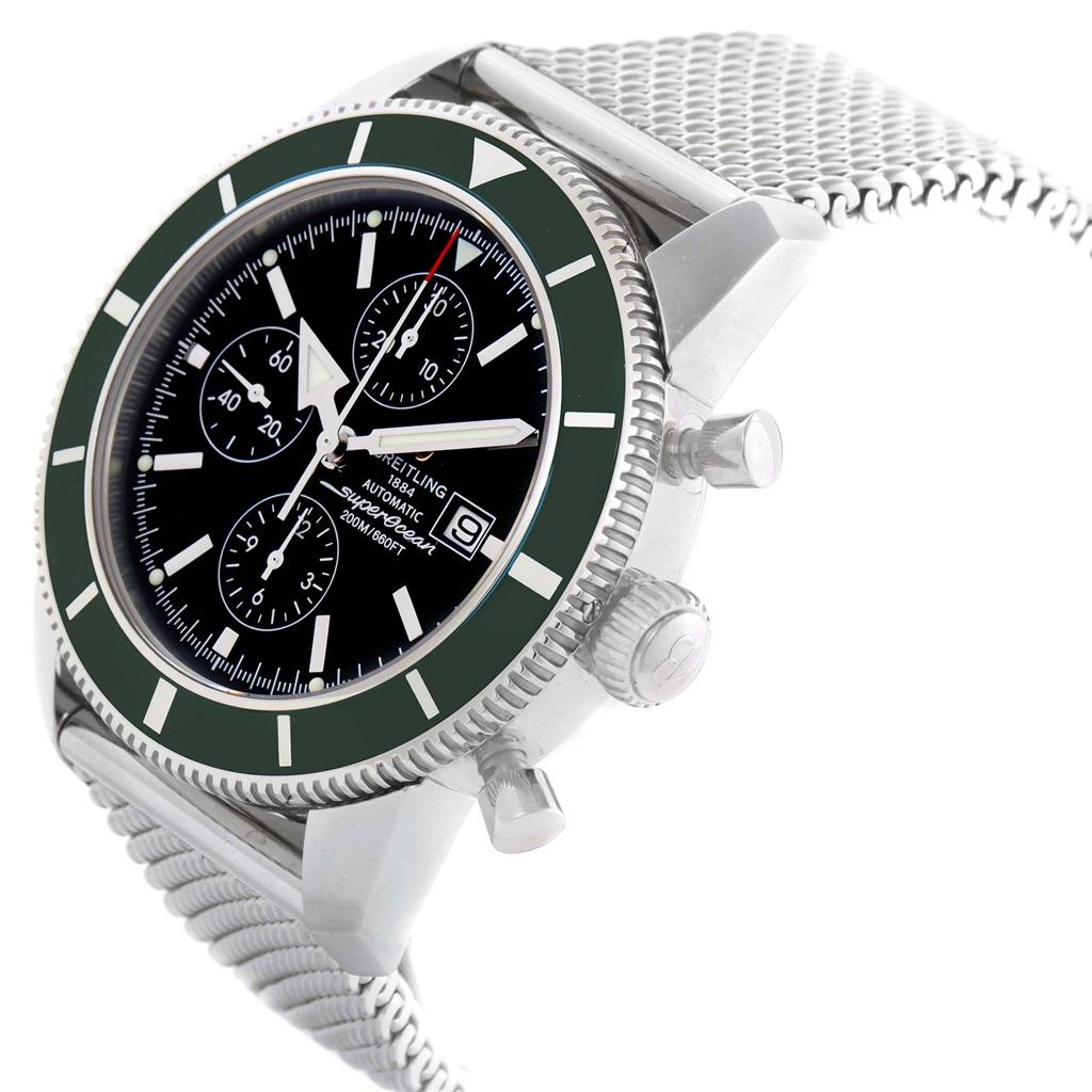 Breitling SuperOcean Heritage Limited Edition Grüne Lünette Uhr A13320. Automatisches Uhrwerk mit Selbstaufzug. Gehäuse aus Edelstahl mit einem Durchmesser von 46,0 mm. Verschraubte Krone aus Edelstahl. Lapidierte Stollen. Grüne, einseitig drehbare