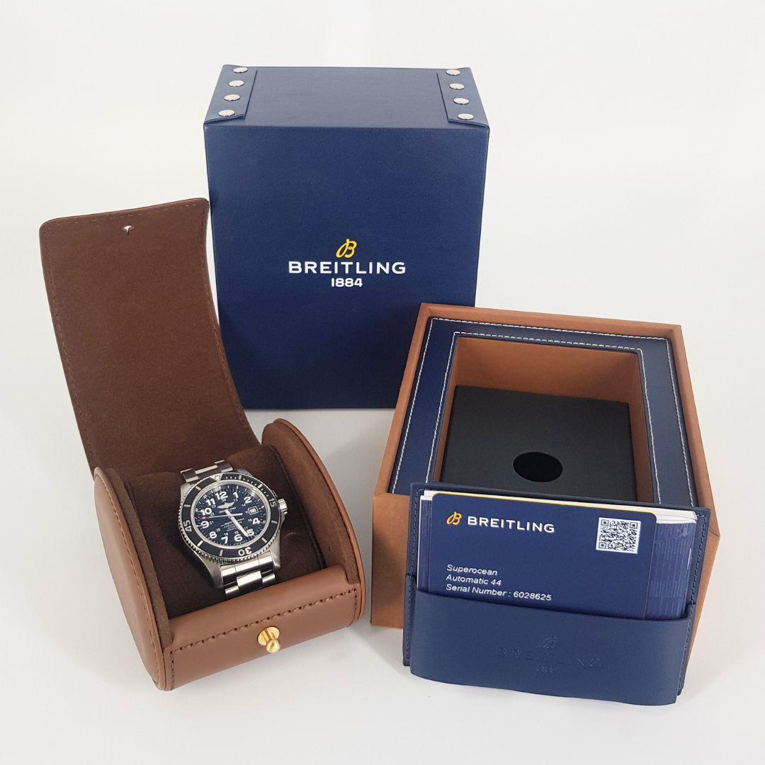 Breitling Superocean Watch In Excellent Condition For Sale In Cape Town, ZA