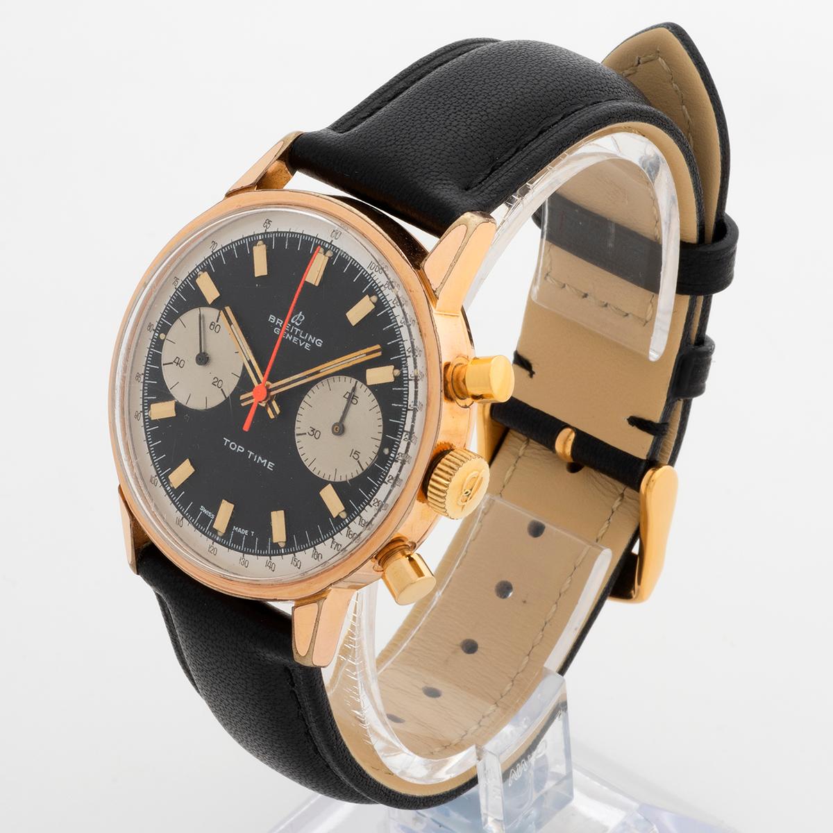 Montre-bracelet Breitling Top Time ref 2000-33. Étui en caoutchouc d'or lourd, année c 1967 Unisexe en vente