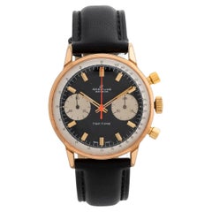 Montre-bracelet Breitling Top Time ref 2000-33. Étui en caoutchouc d'or lourd, année c 1967