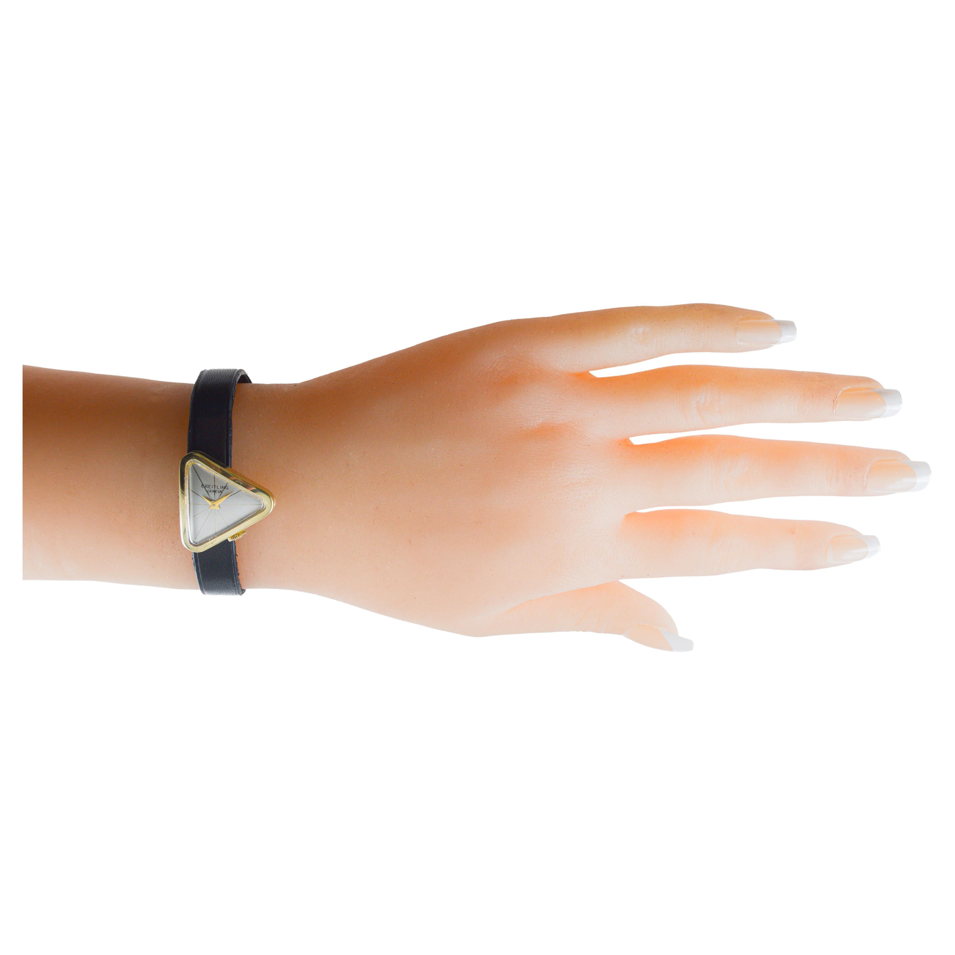 Breitling Very Rare Asymmetrical 18Kt Solid Gold Art Deco Watch 1950's / 1960's im Angebot 10