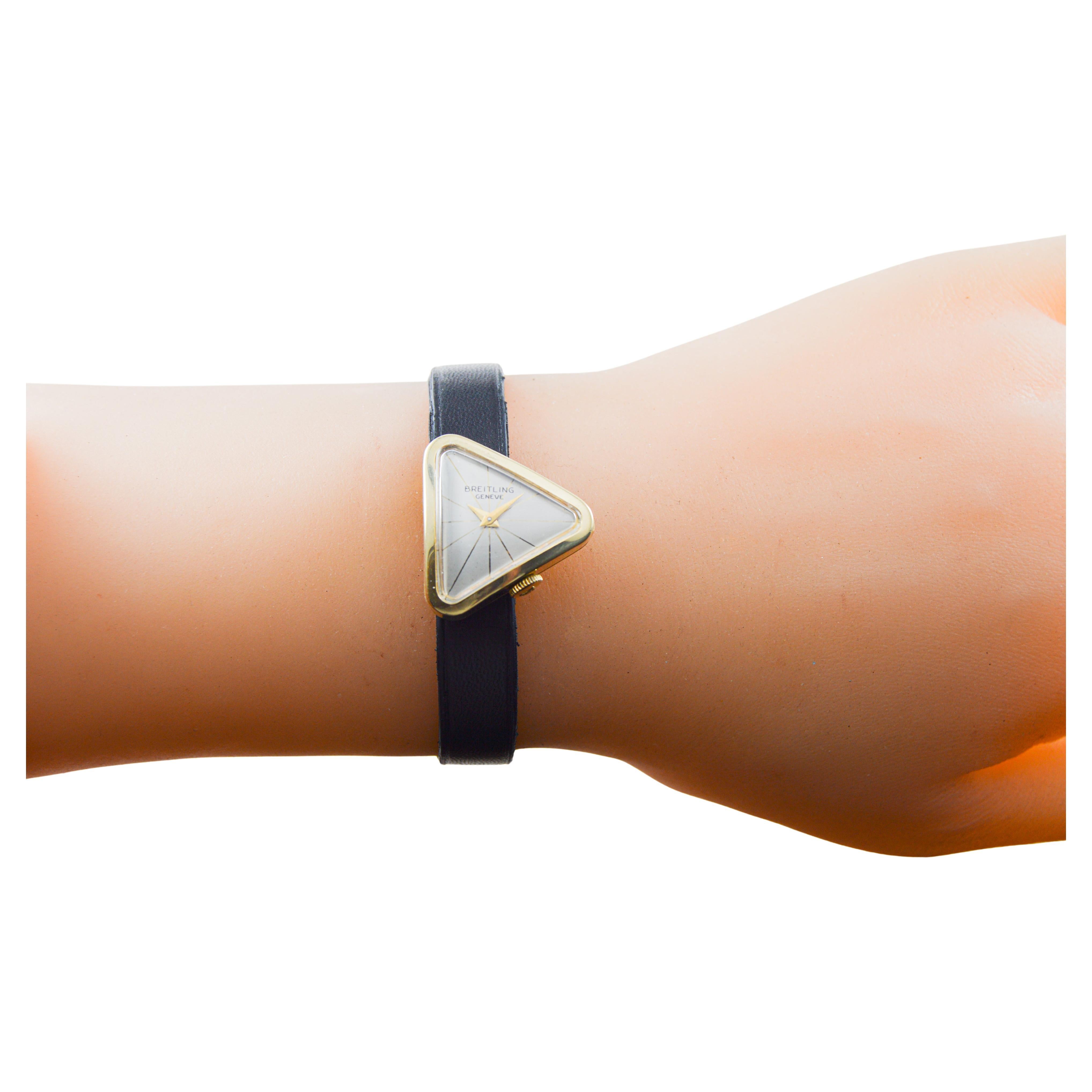 Breitling Very Rare Asymmetrical 18Kt Solid Gold Art Deco Watch 1950's / 1960's im Angebot 11