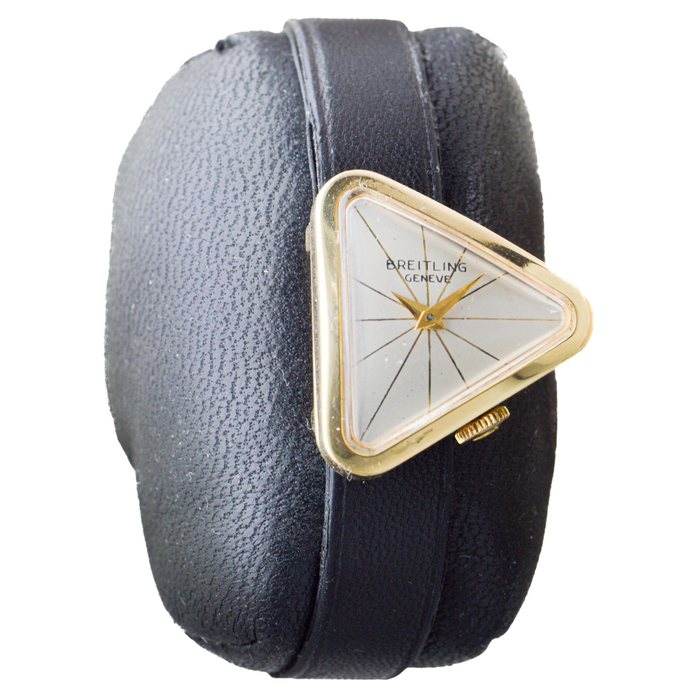 Breitling Very Rare Asymmetrical 18Kt Solid Gold Art Deco Watch 1950's / 1960's im Zustand „Hervorragend“ im Angebot in Long Beach, CA