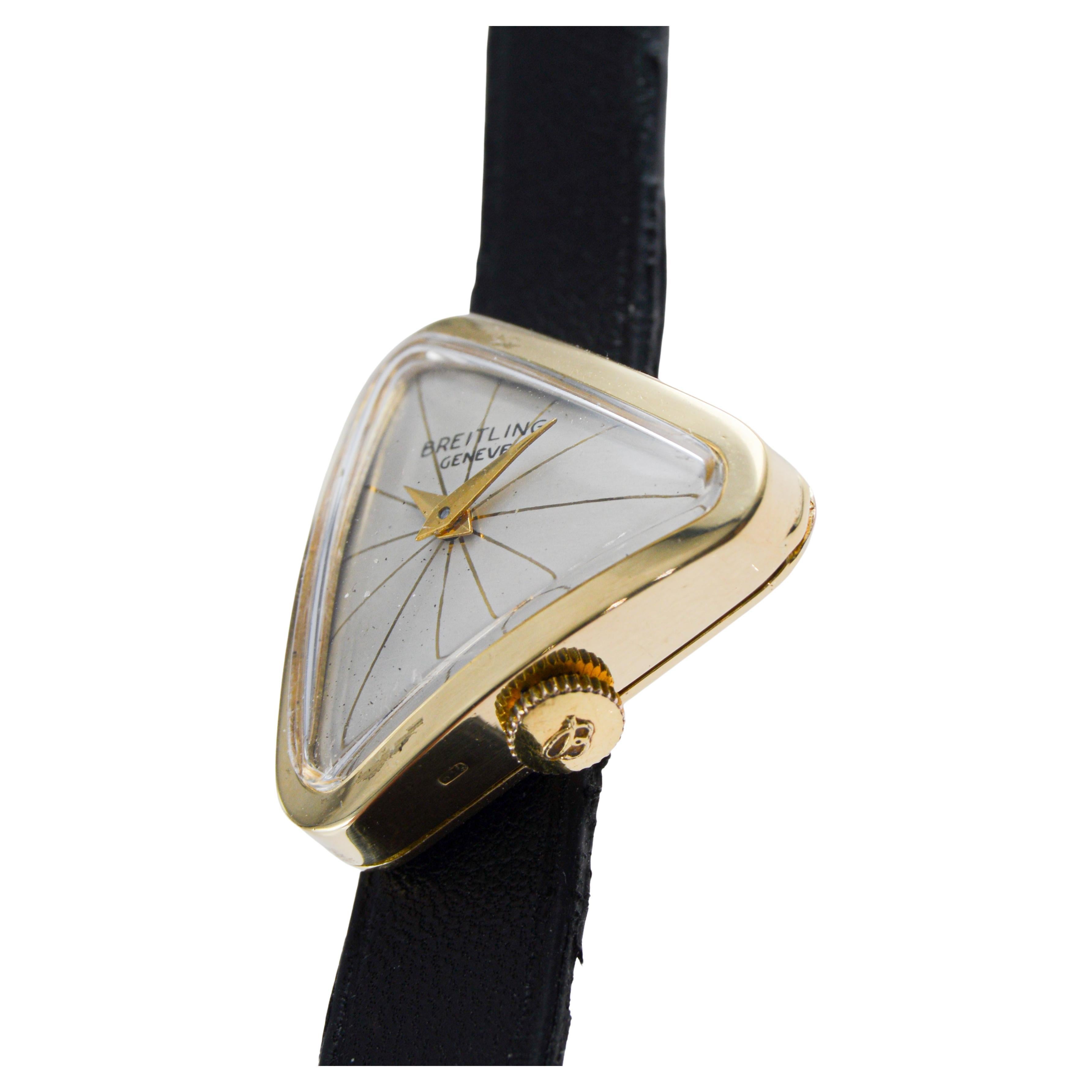 Breitling Very Rare Asymmetrical 18Kt Solid Gold Art Deco Watch 1950's / 1960's im Angebot 4